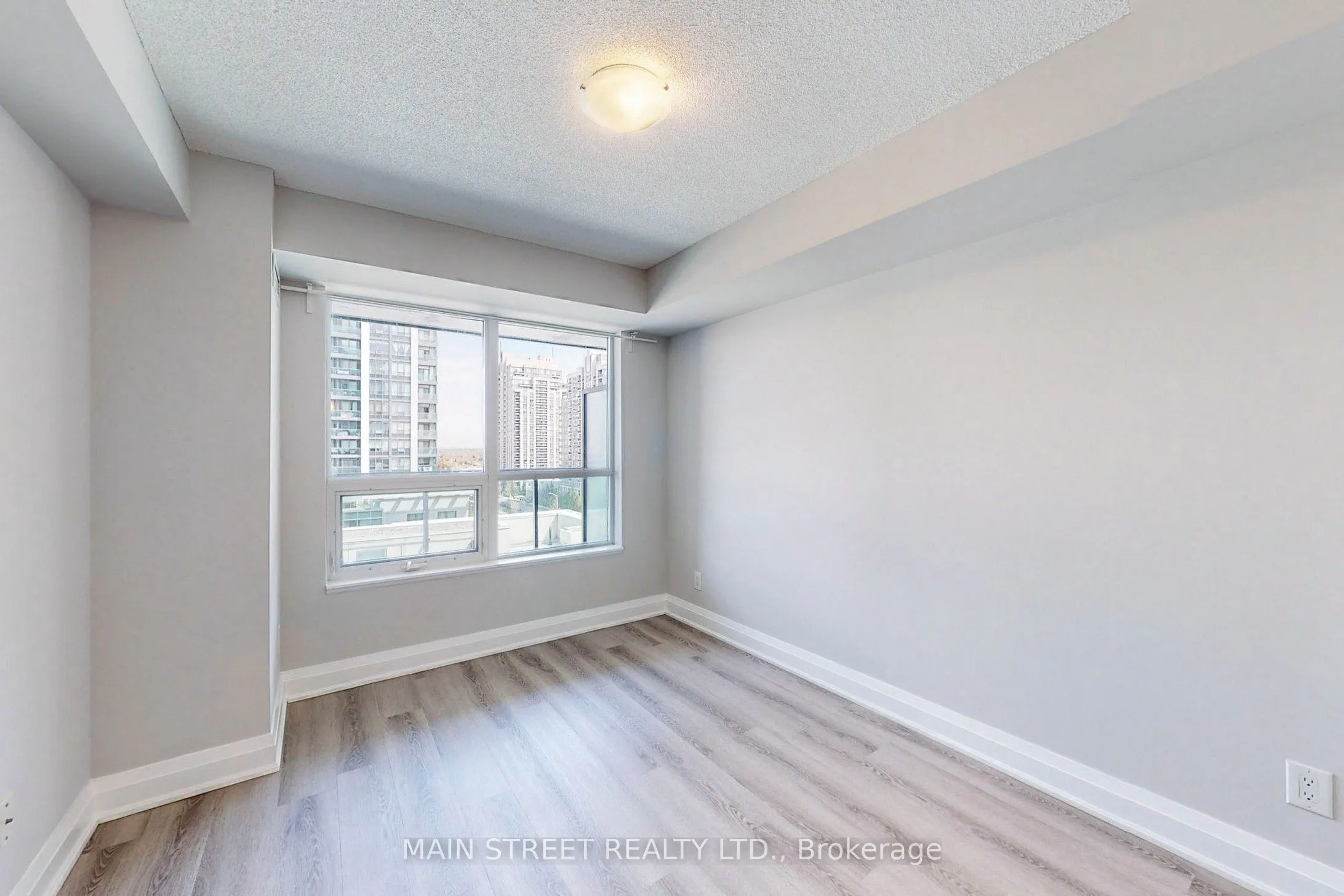 30 North Park Road, #903