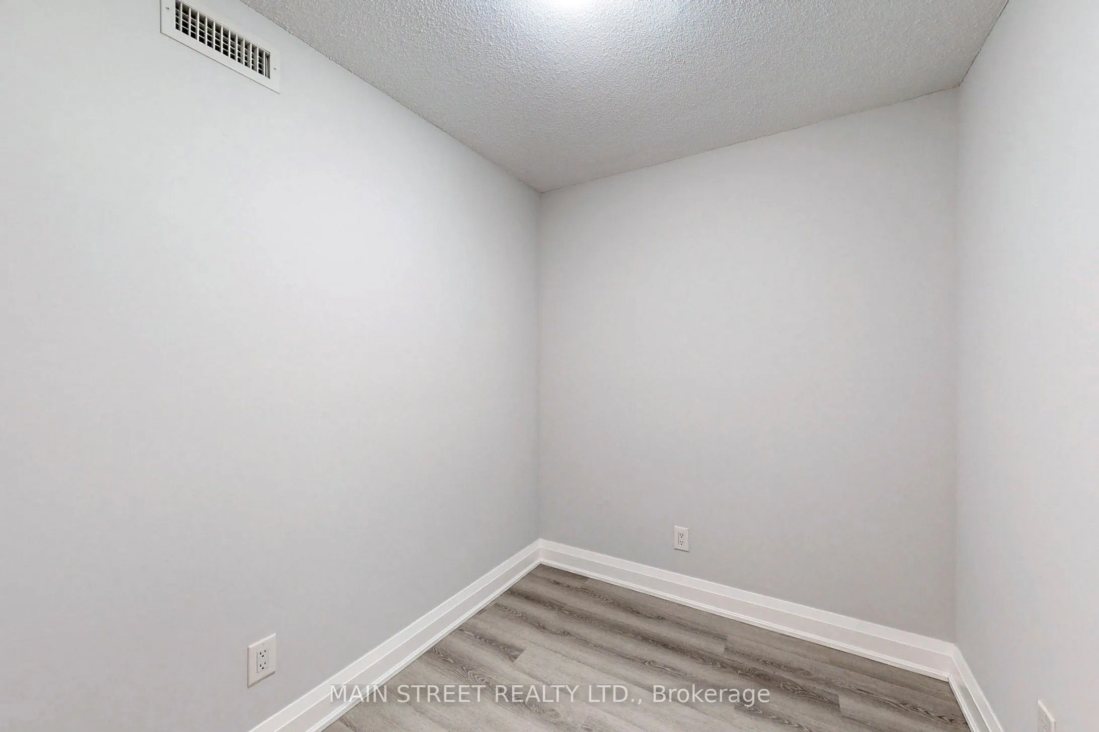 30 North Park Road, #903