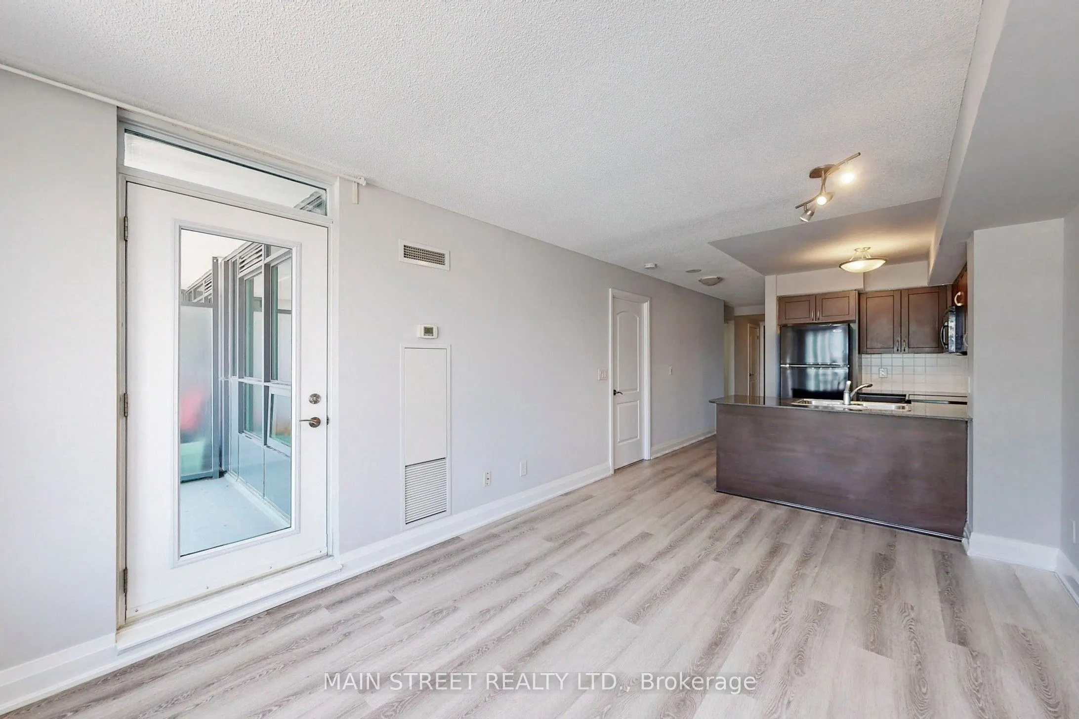 30 North Park Road, #903