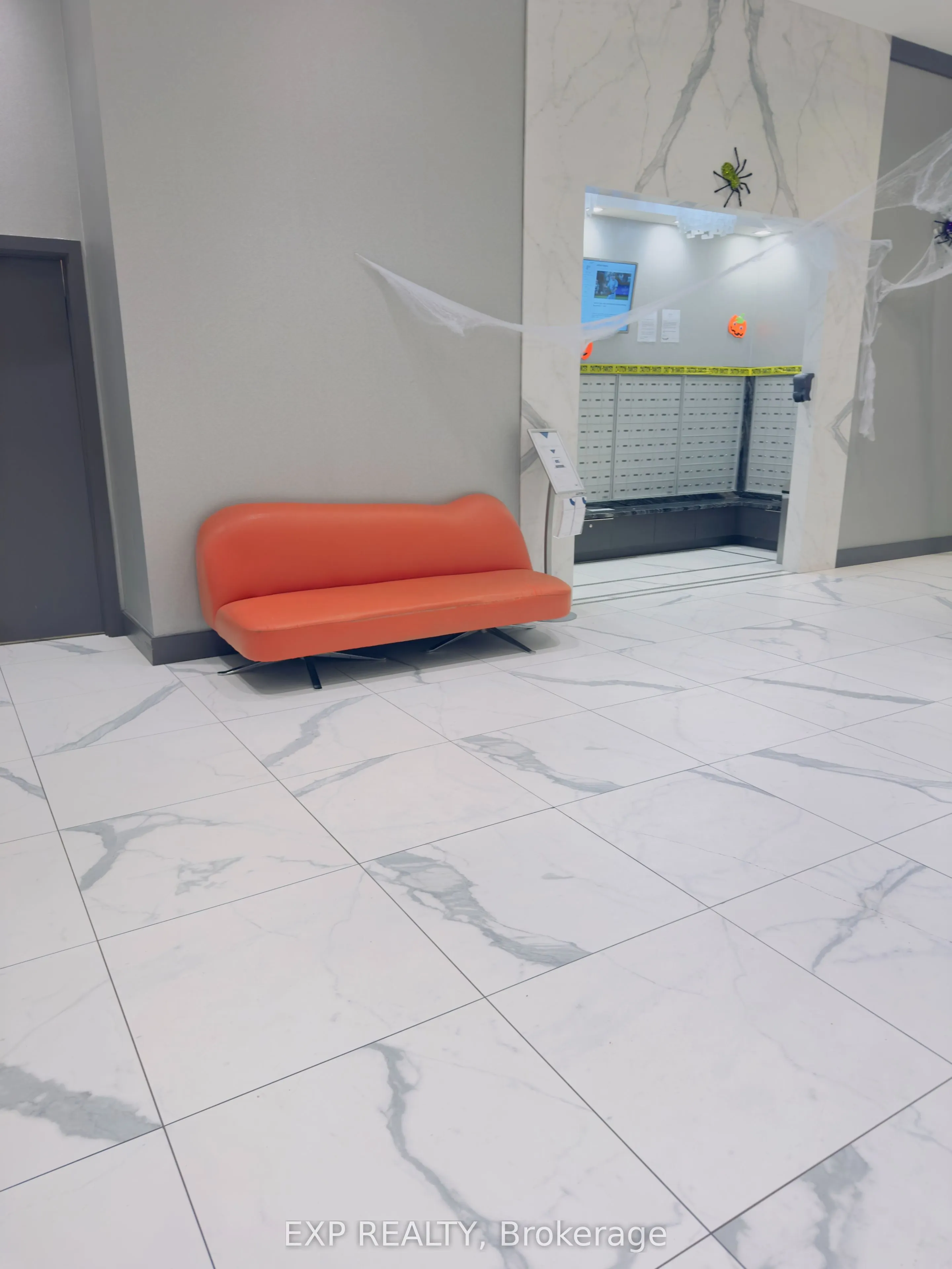 3700 Highway 7 Way W, #608