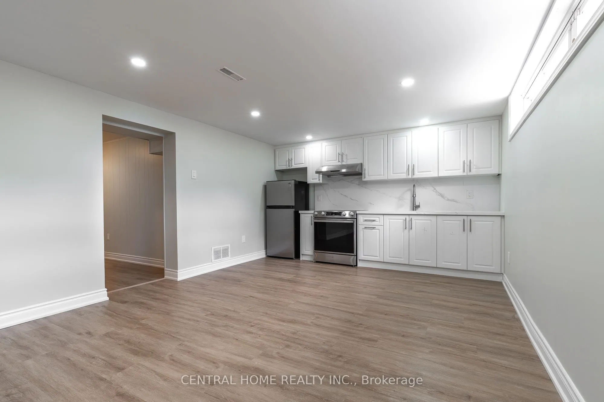 17 Alanadale Avenue, #Bsmt