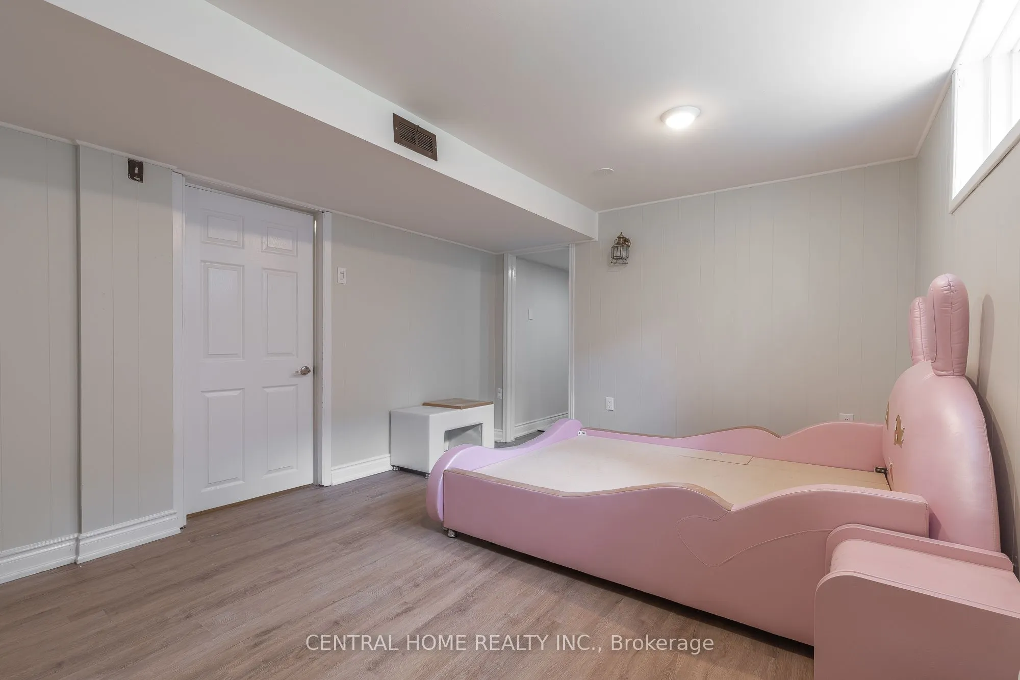 17 Alanadale Avenue, #Bsmt