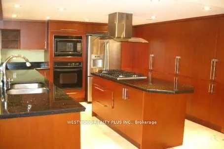 60 Cranberry Lane, #Lower L