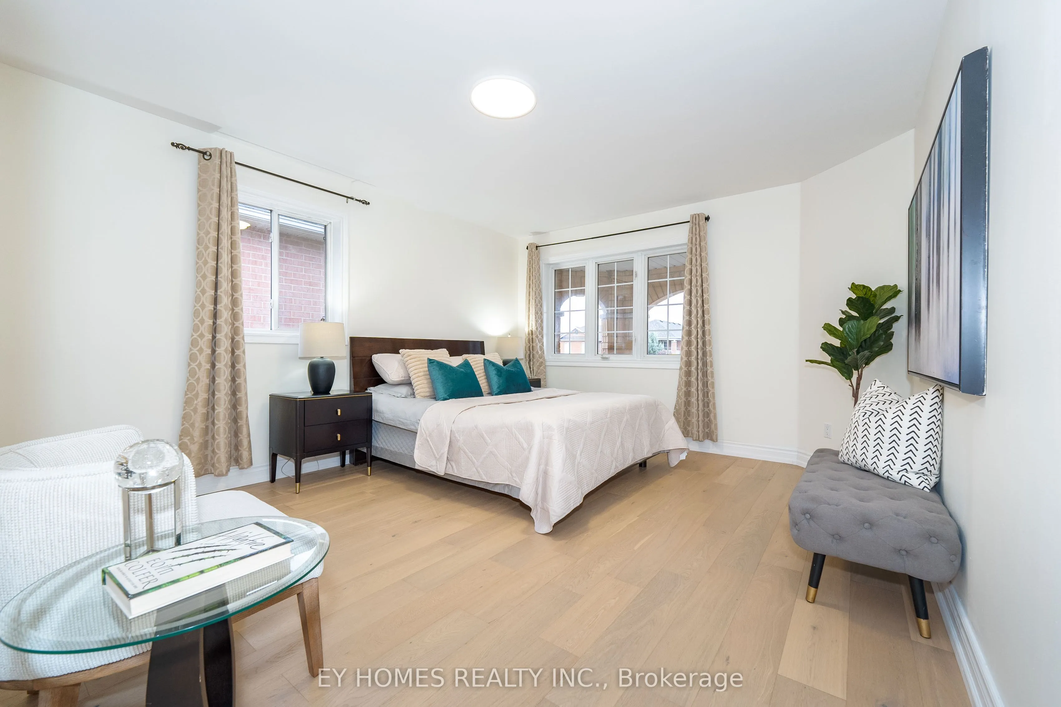 285 St. Joan Of Arc Avenue