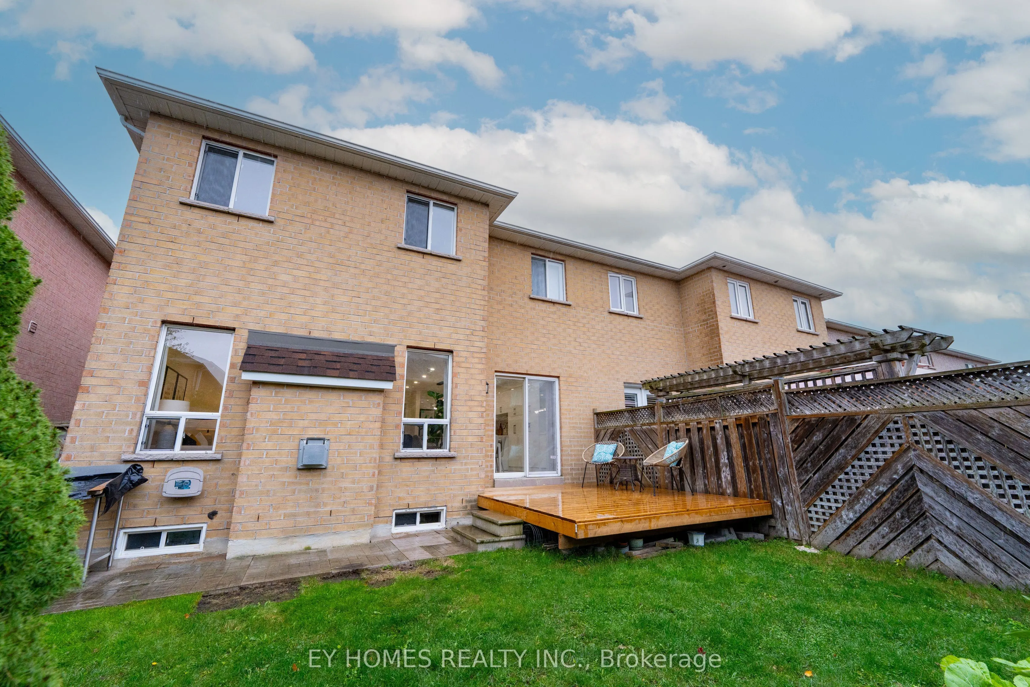 285 St. Joan Of Arc Avenue