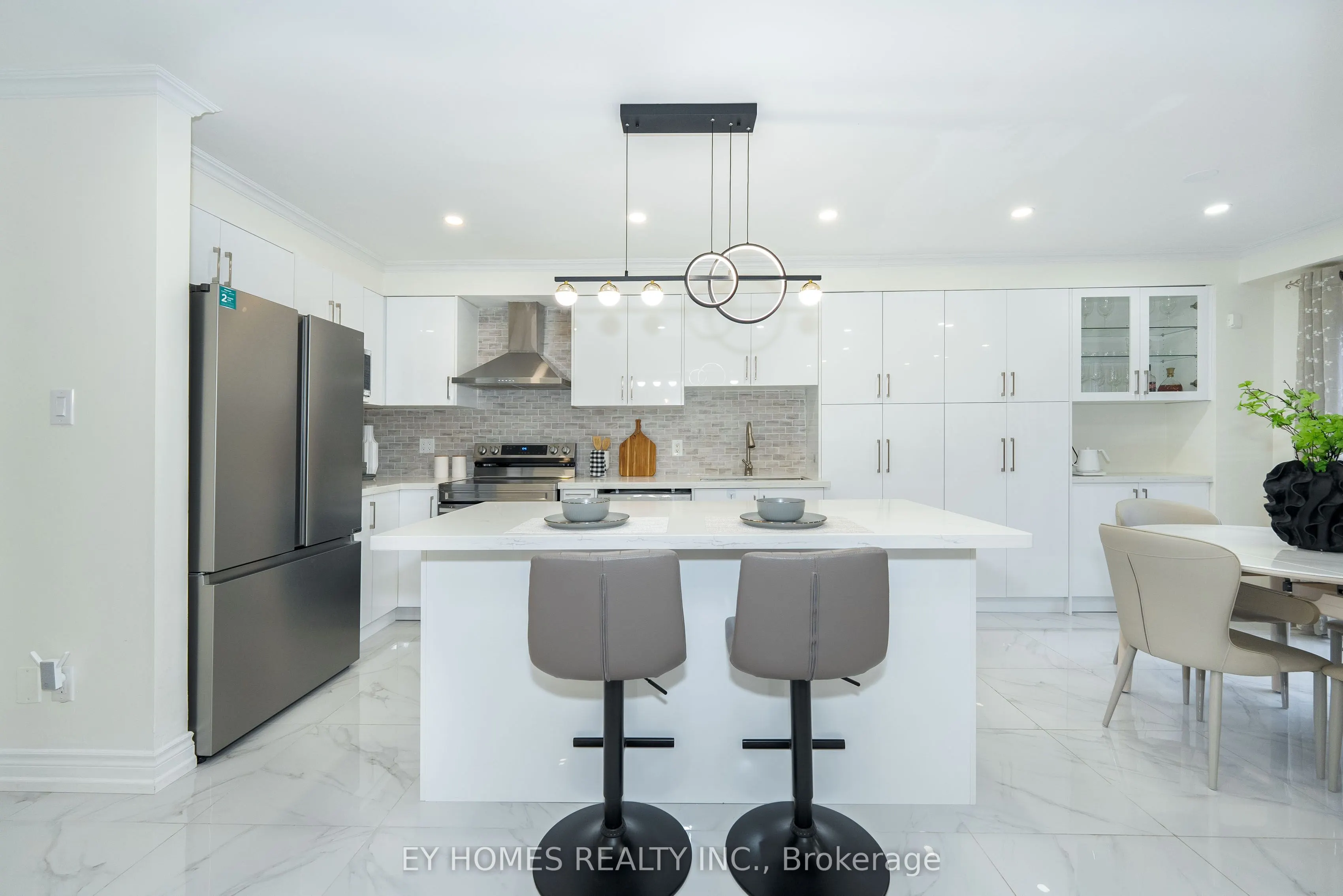 285 St. Joan Of Arc Avenue