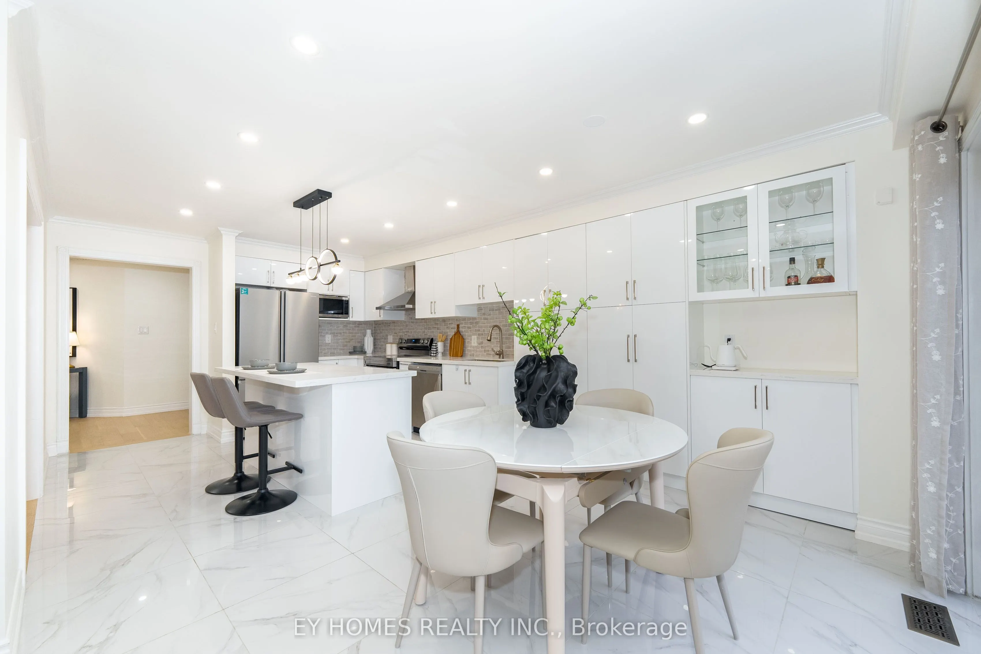 285 St. Joan Of Arc Avenue