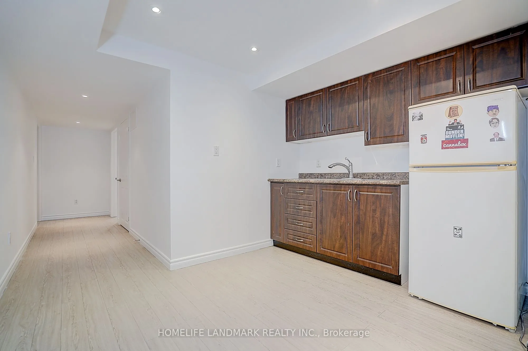 16 beacon piont Street