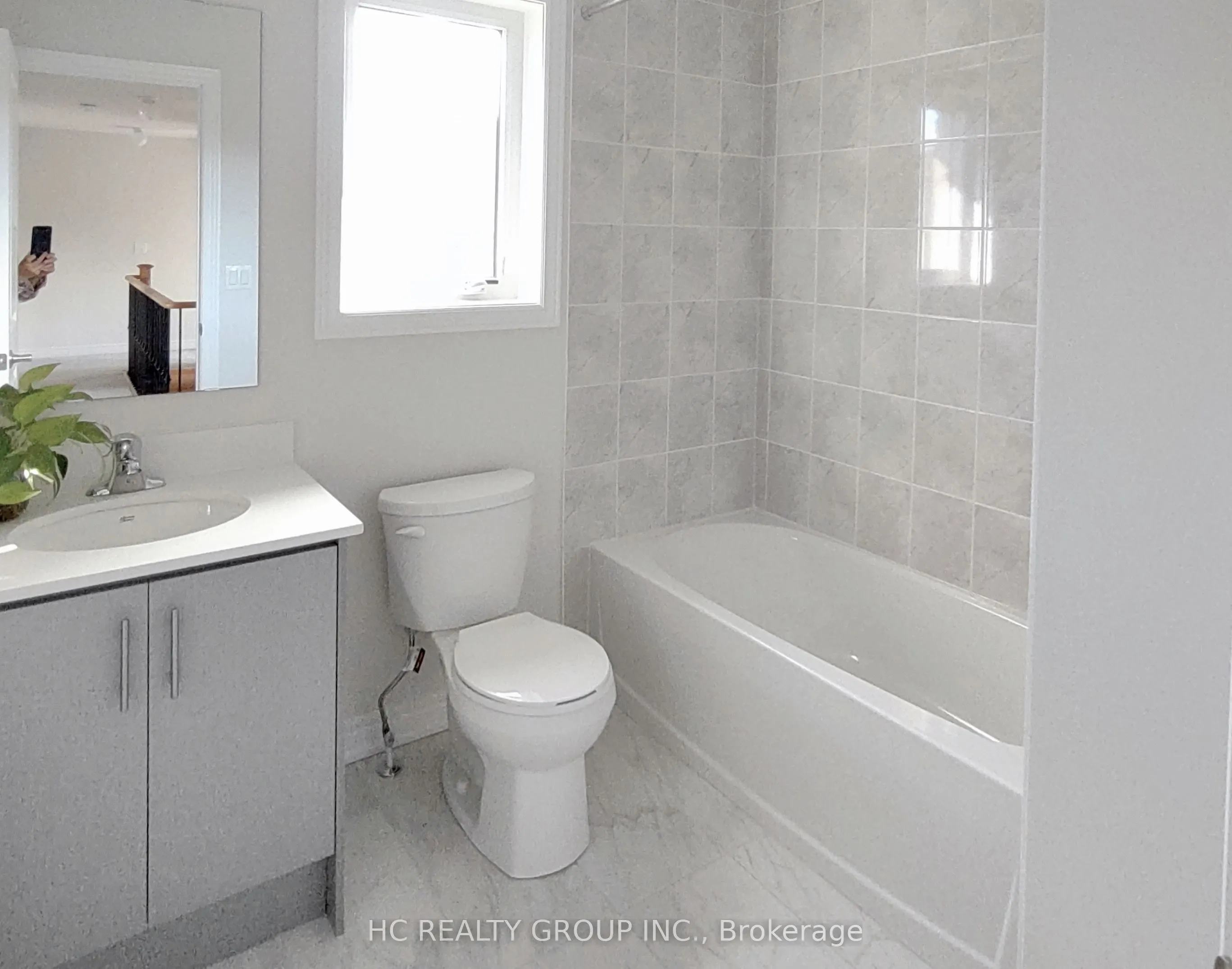 4 Sam Battaglia Crescent