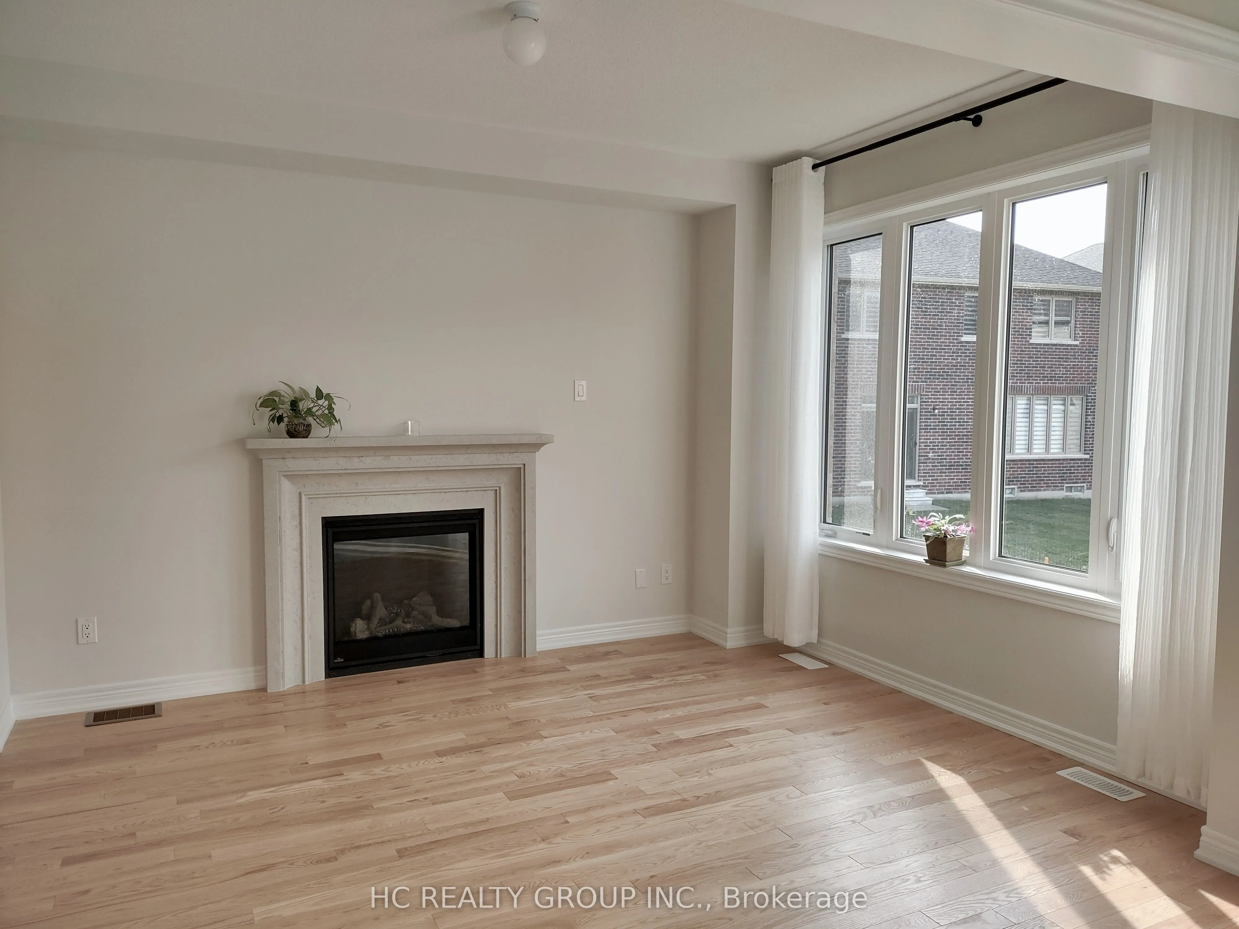 4 Sam Battaglia Crescent