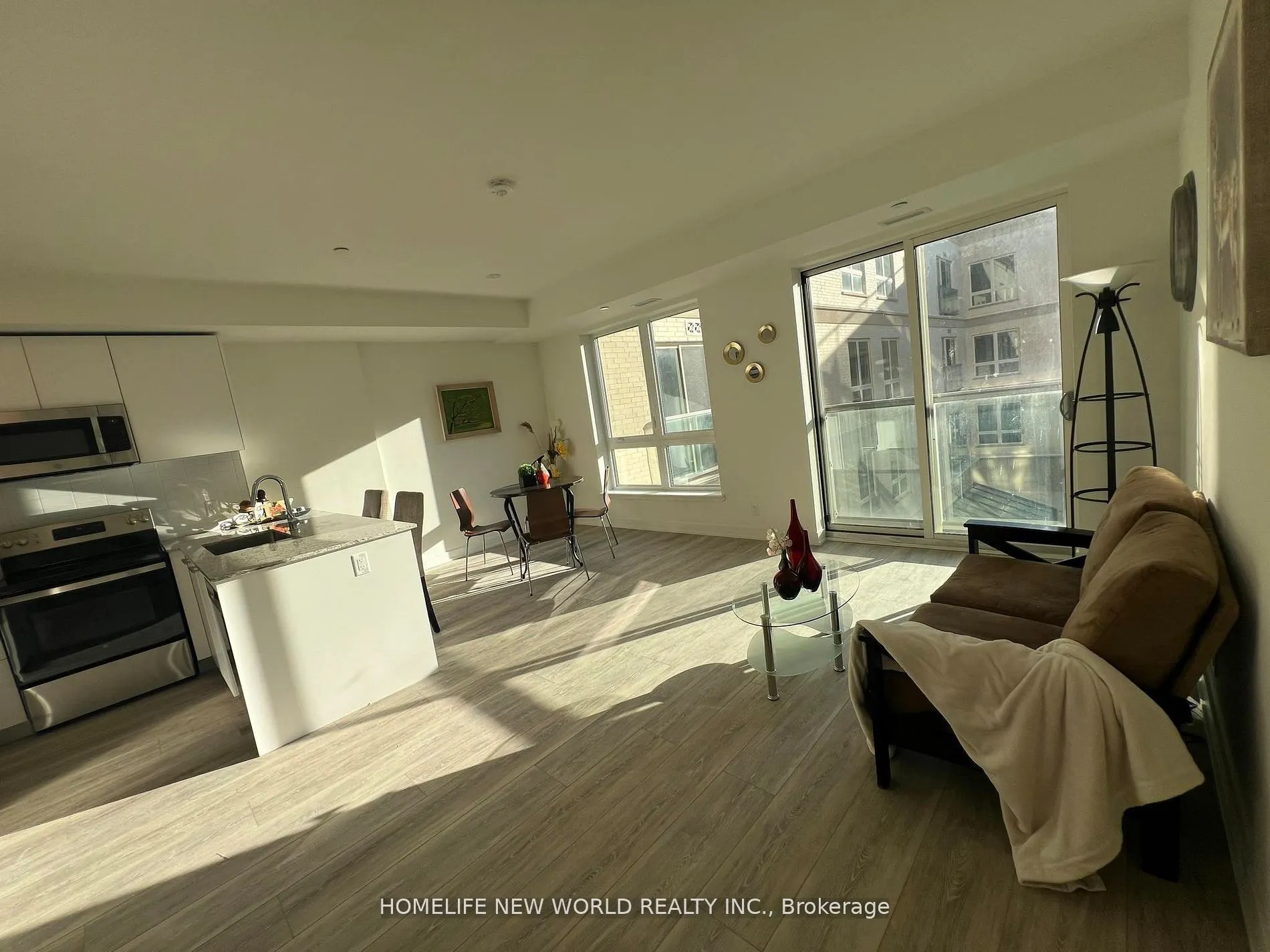 101 Cathedral High Street, #306