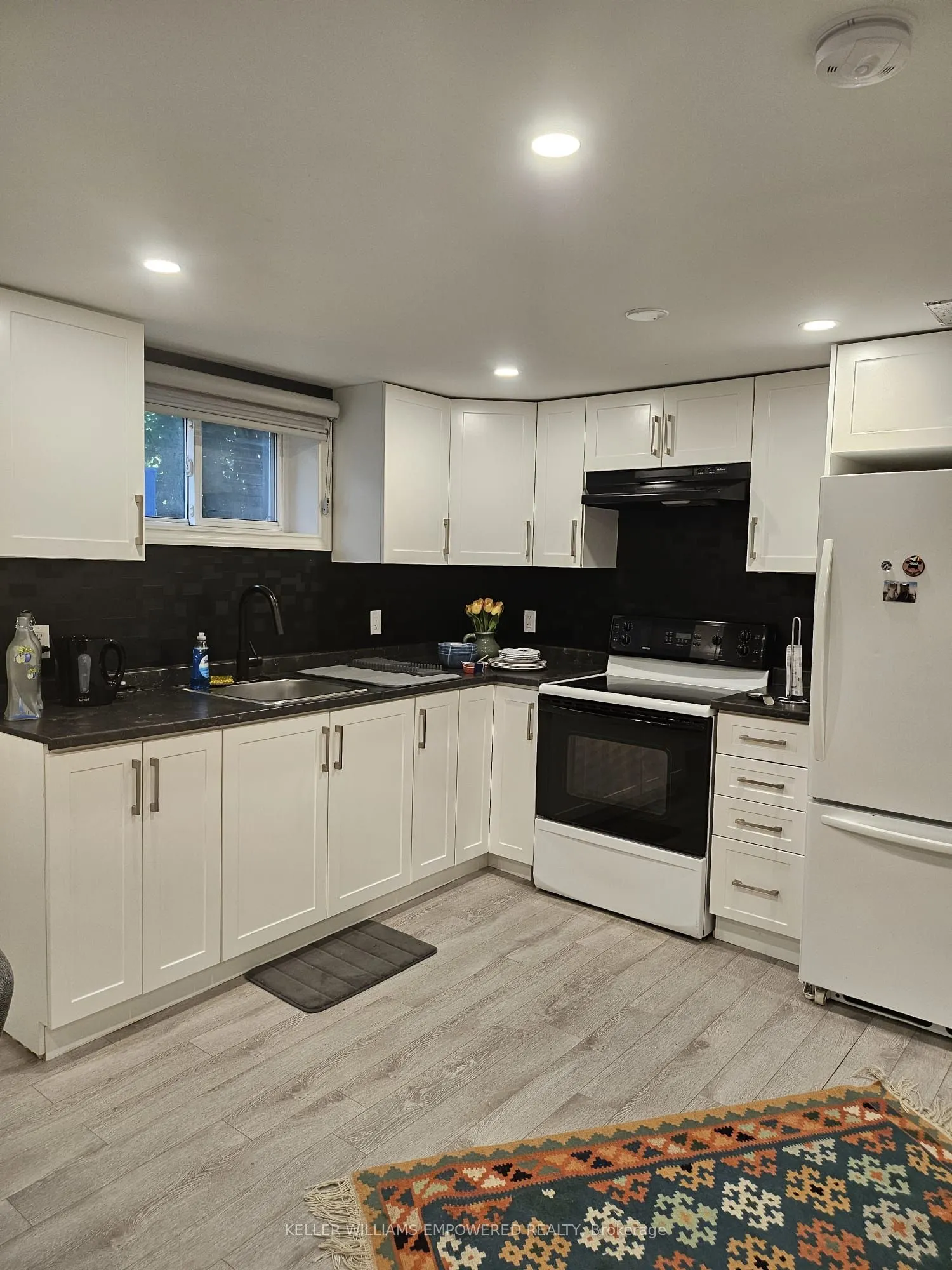 333 Paliser Crescent S