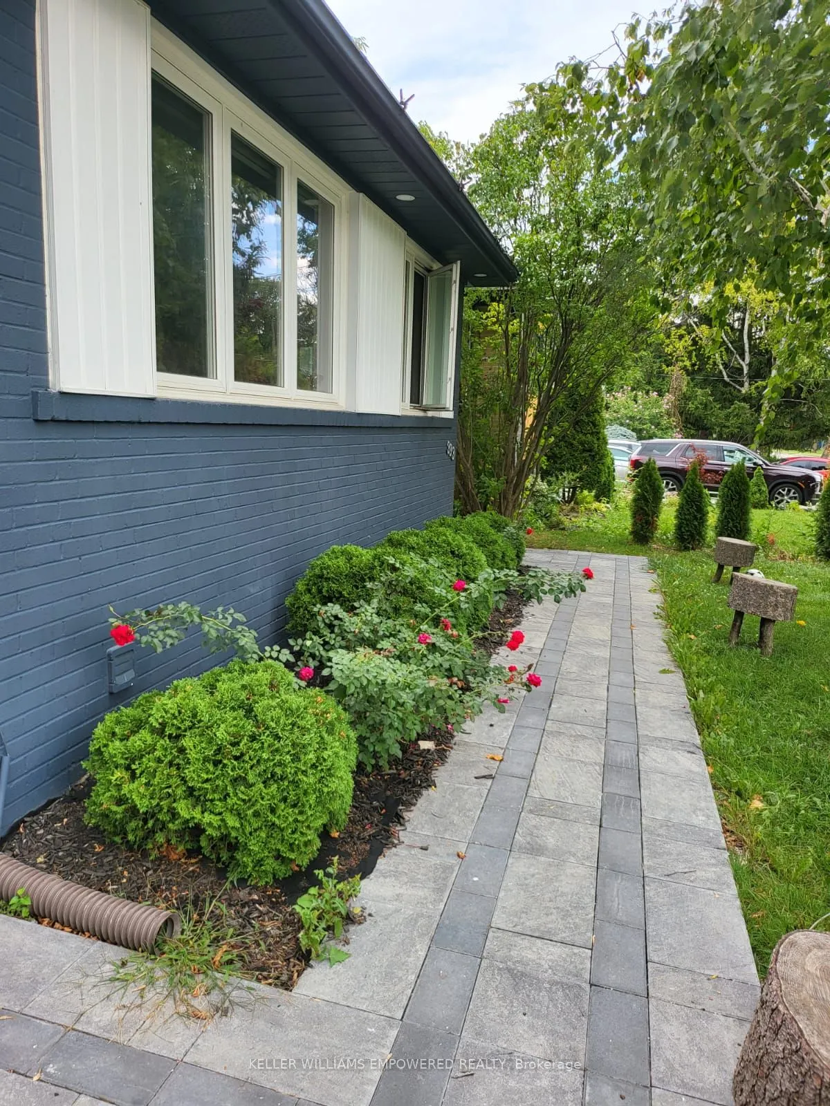 333 Paliser Crescent S