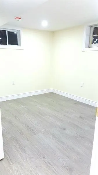 9884 Bayview Avenue, #Lower