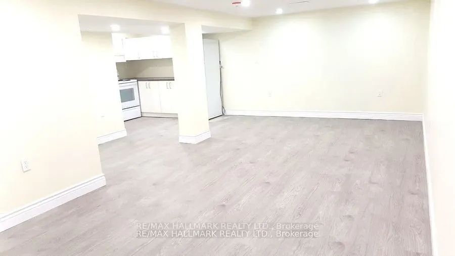 9884 Bayview Avenue, #Lower