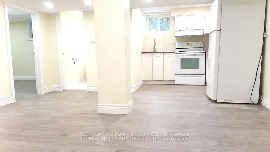 9884 Bayview Avenue, #Lower