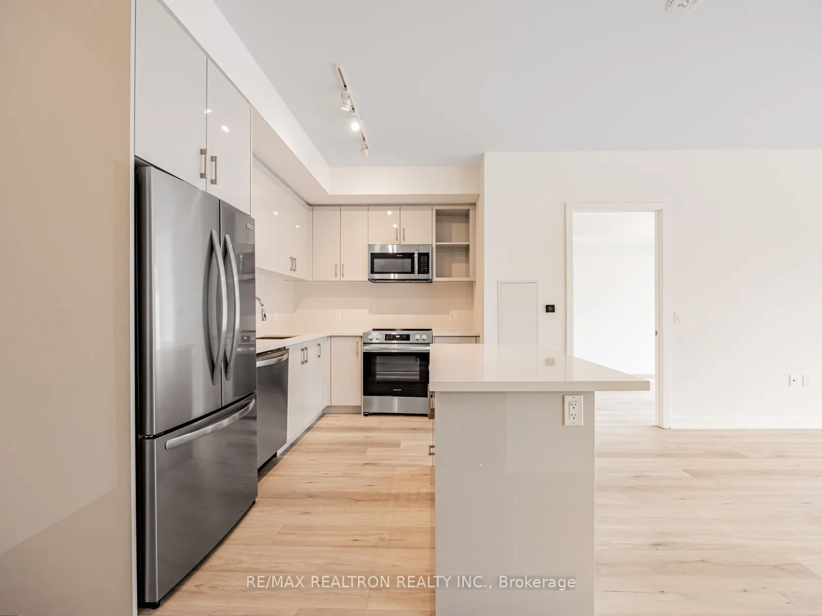 333 Sunseeker Avenue, #313