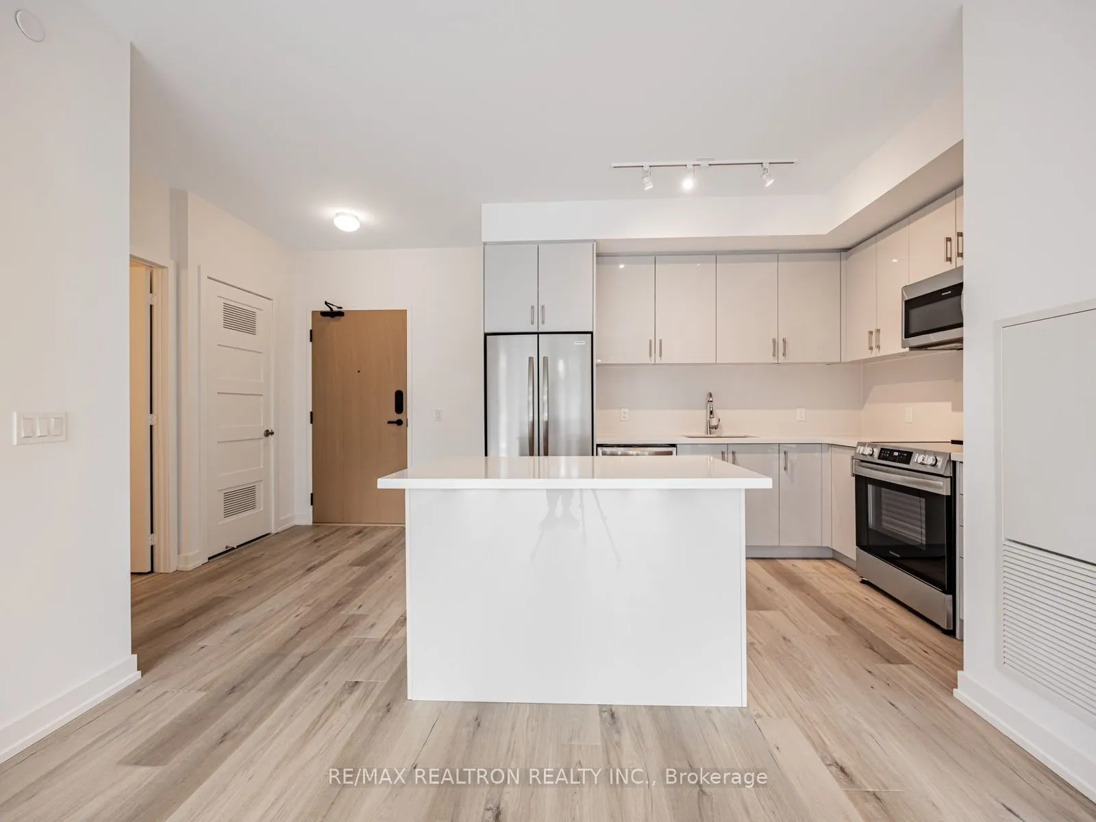 333 Sunseeker Avenue, #313