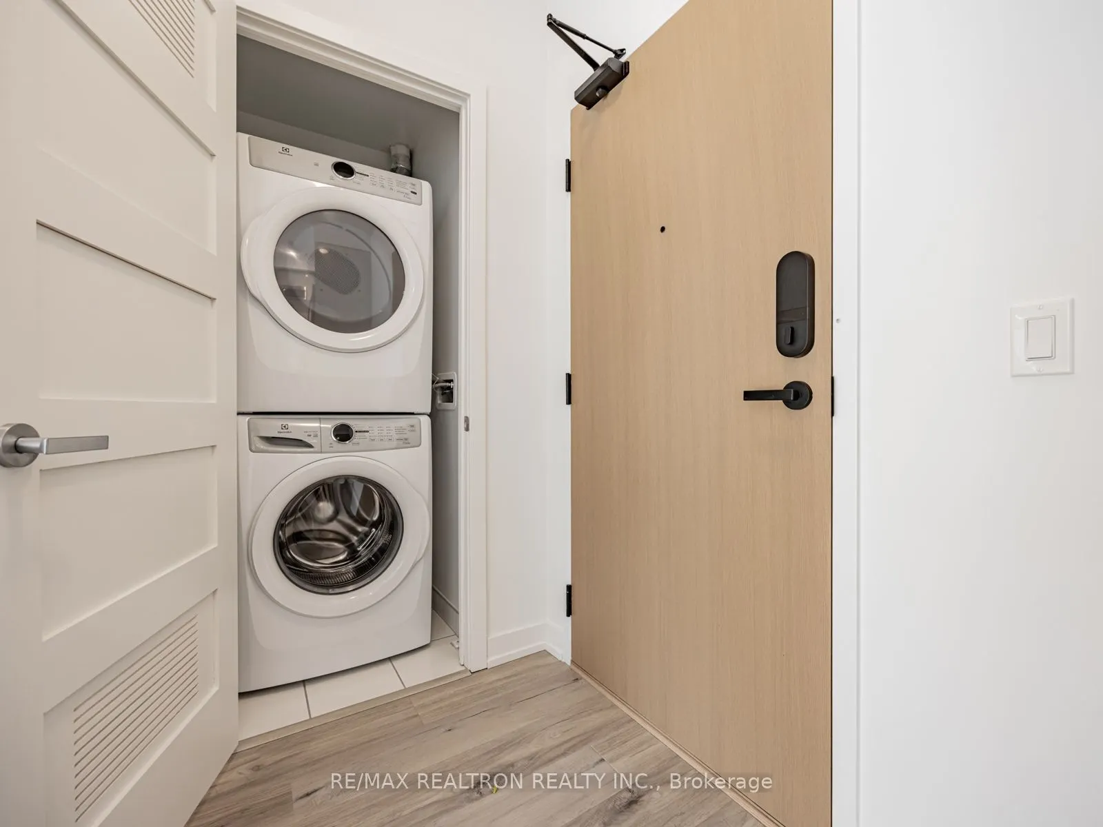 333 Sunseeker Avenue, #313