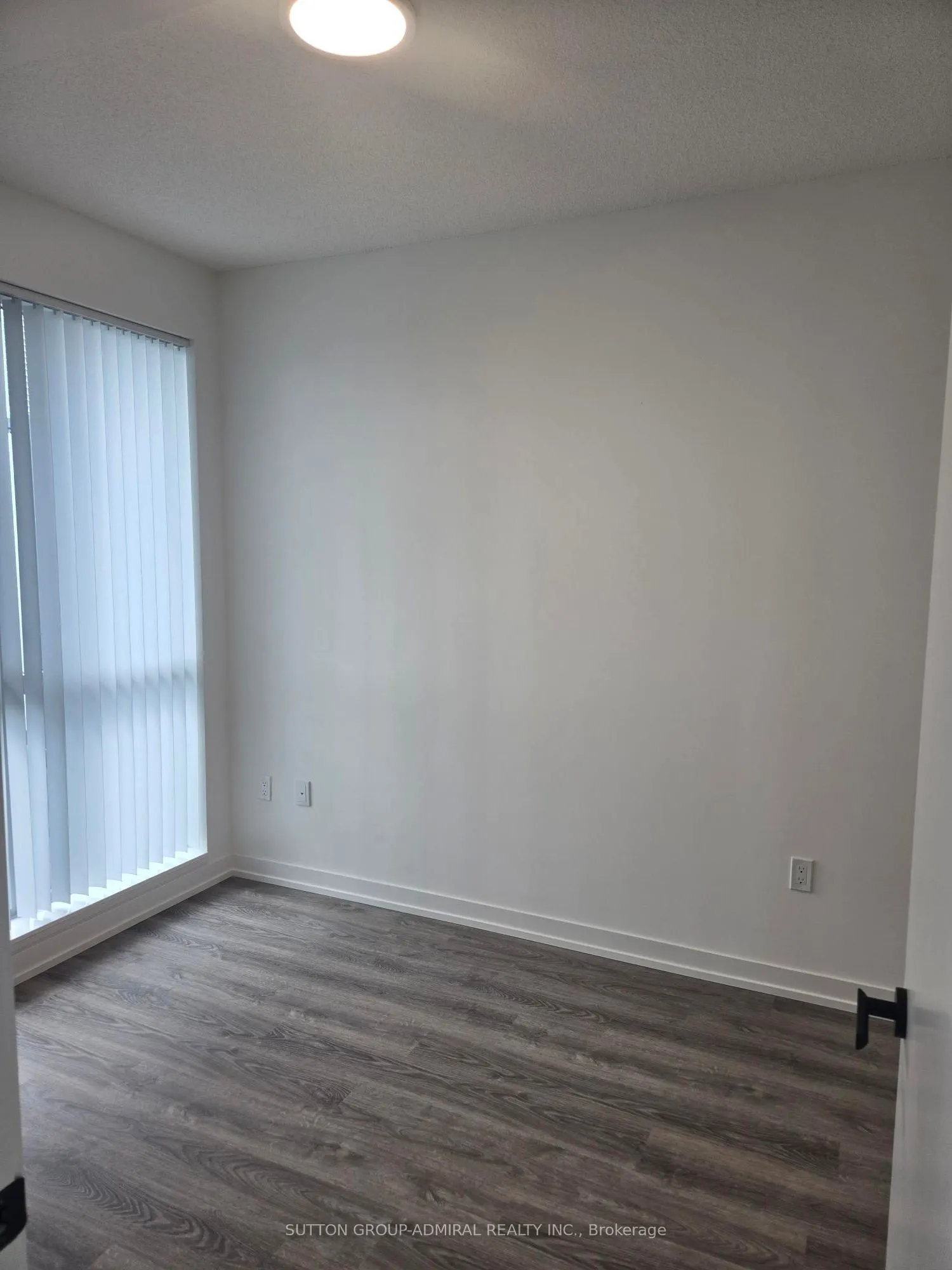 8 INTERCHANGE Way, #502