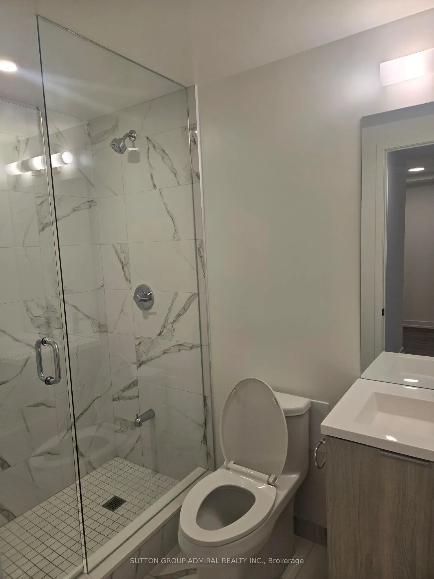 8 INTERCHANGE Way, #502