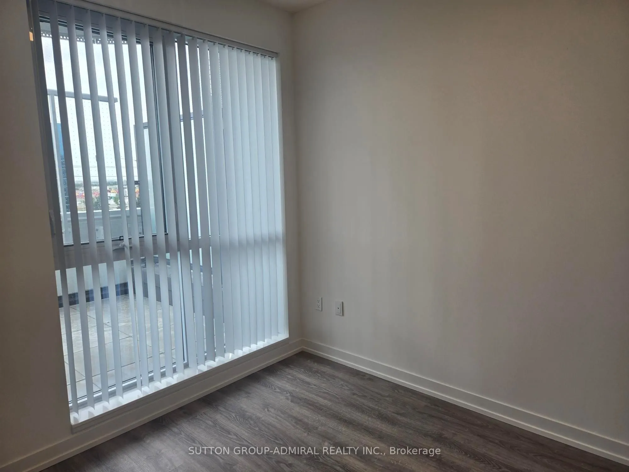 8 INTERCHANGE Way, #502