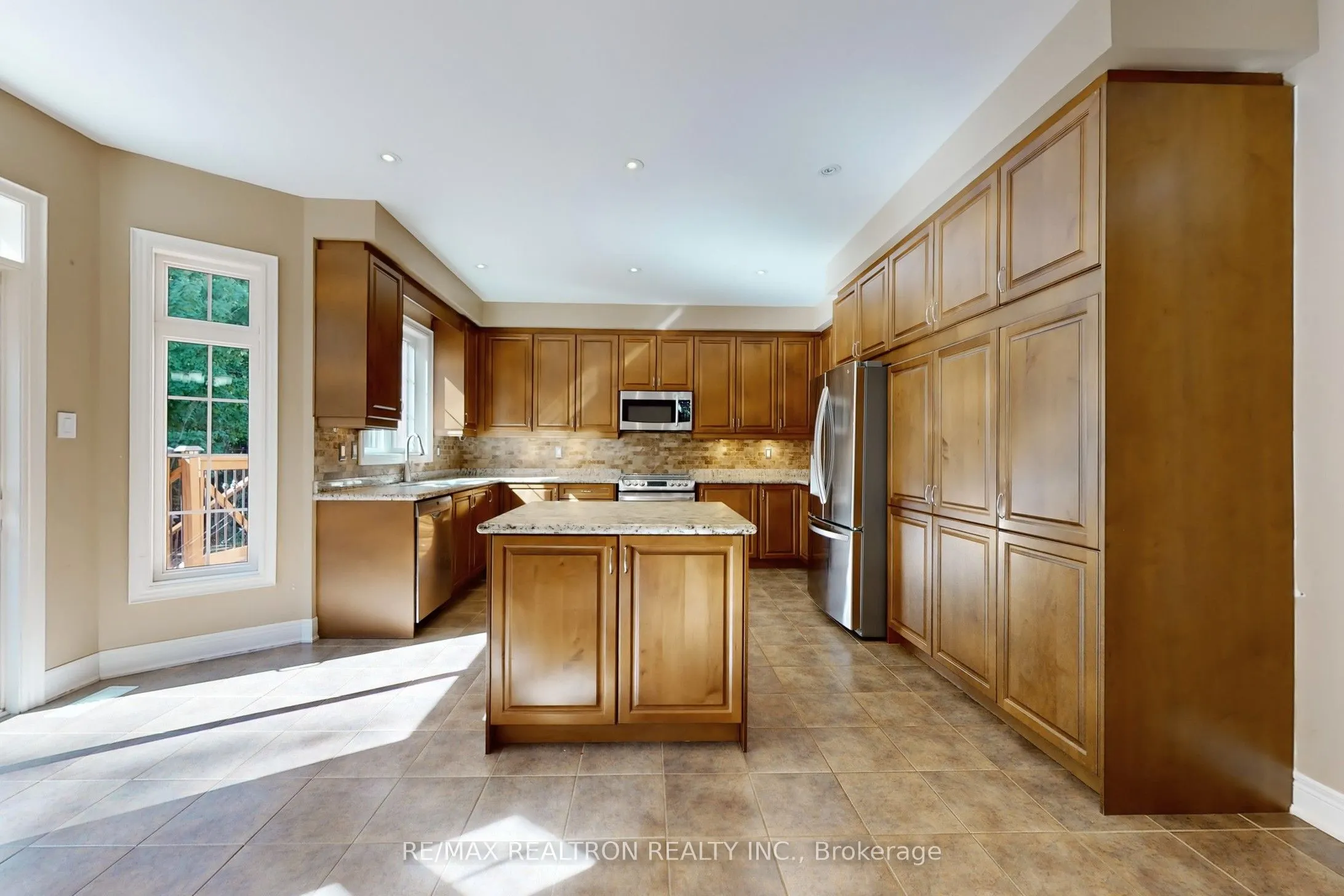 363 Maria Antonia Road