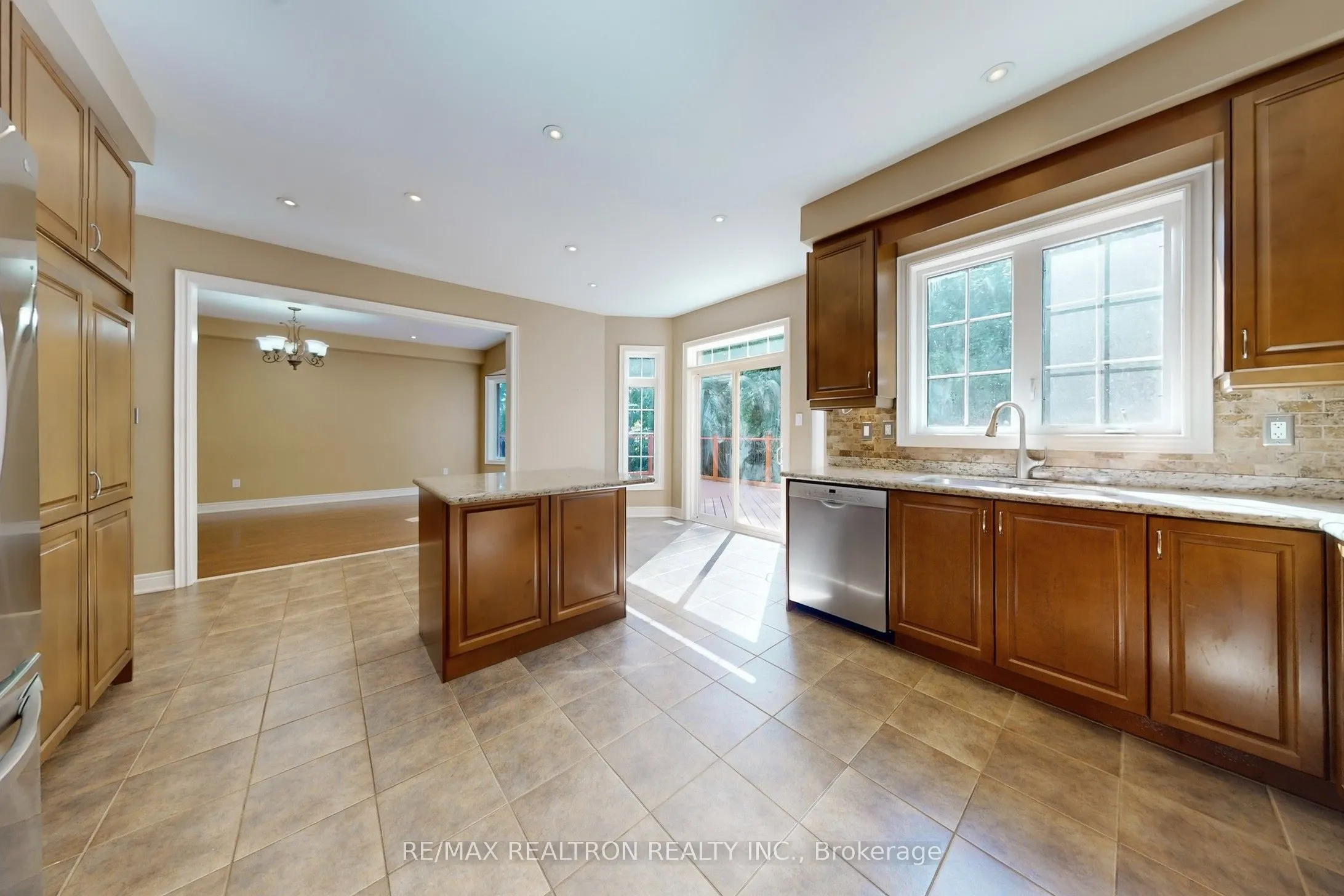 363 Maria Antonia Road