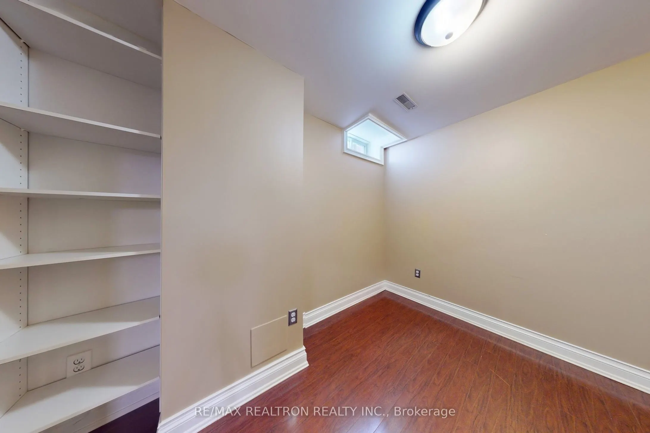 363 Maria Antonia Road