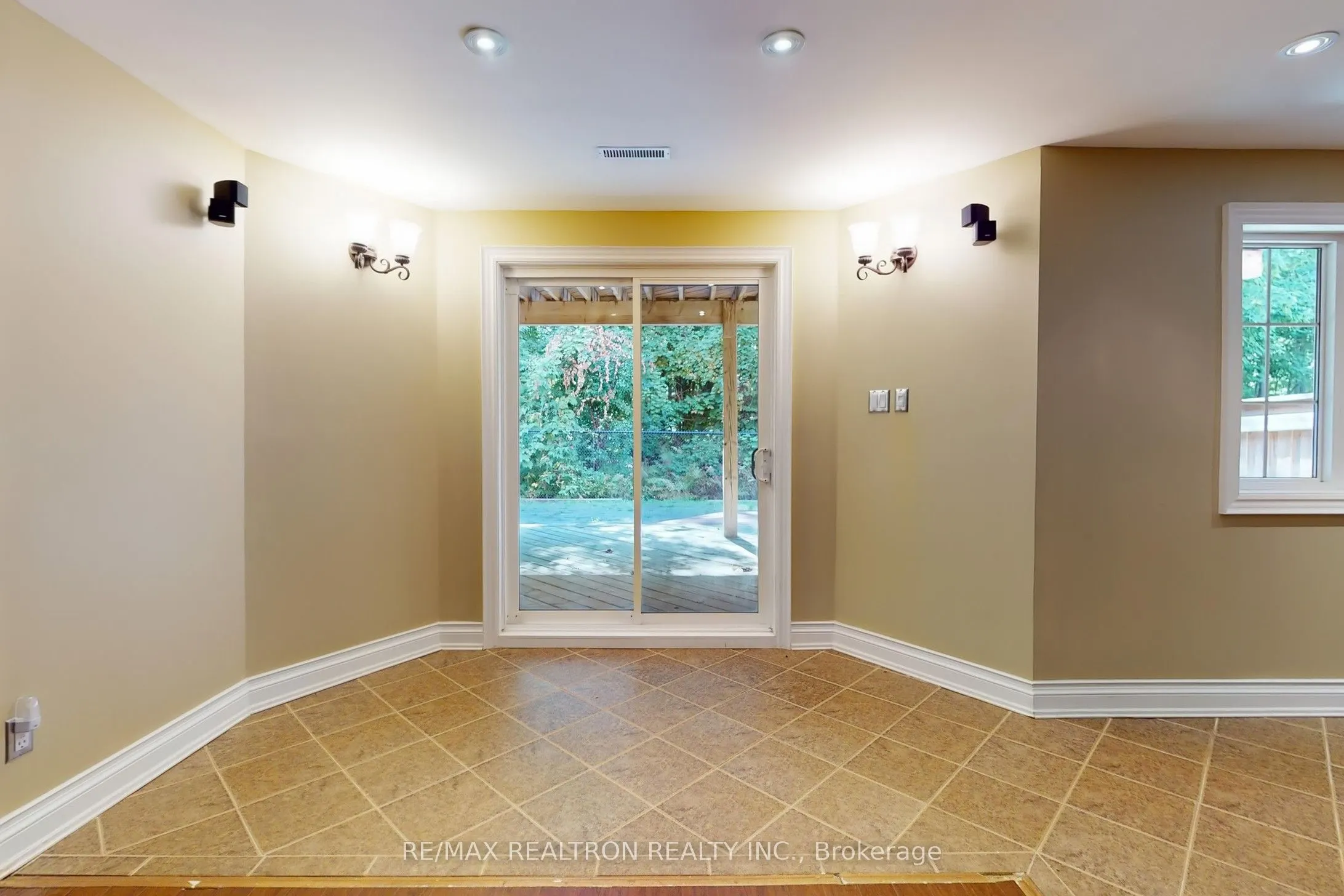 363 Maria Antonia Road