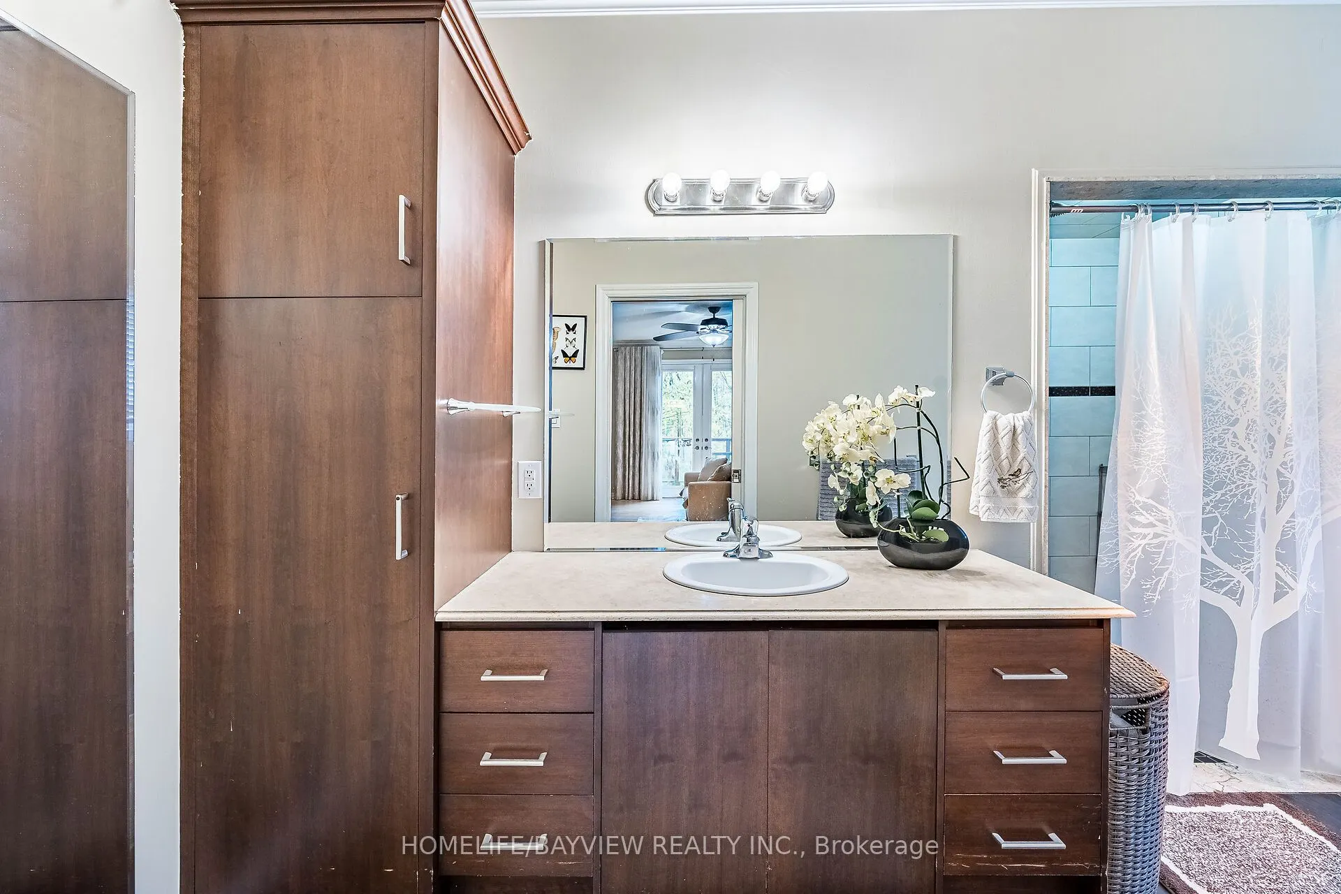 202 John Street W