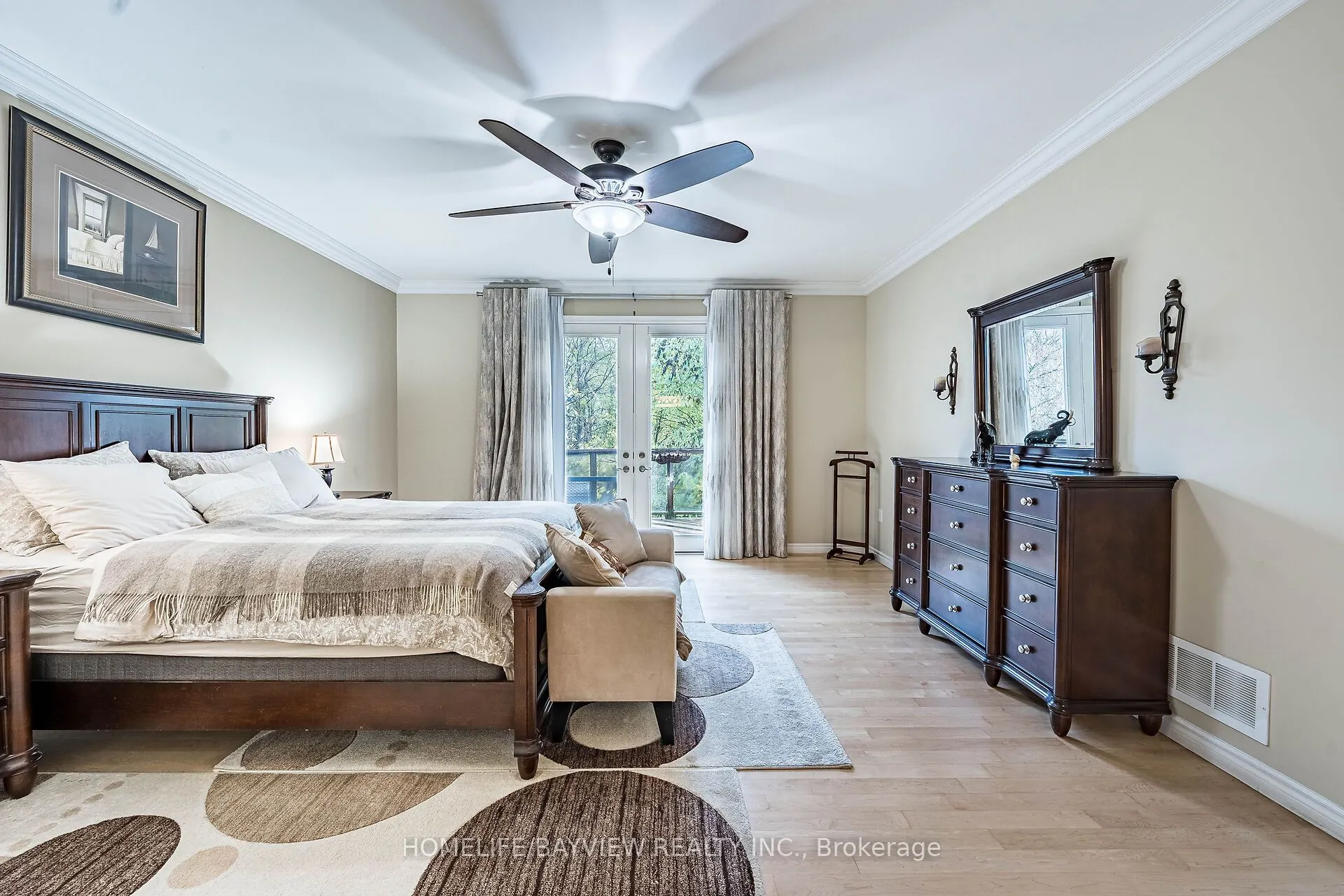 202 John Street W