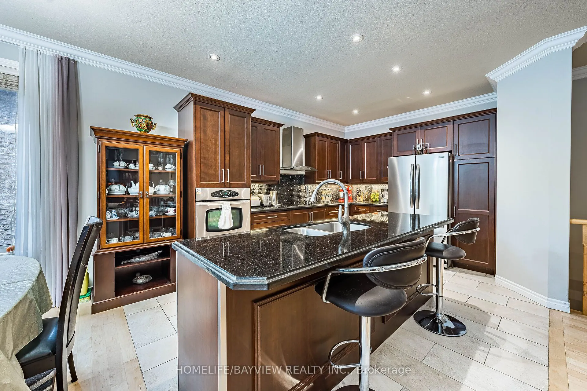 202 John Street W