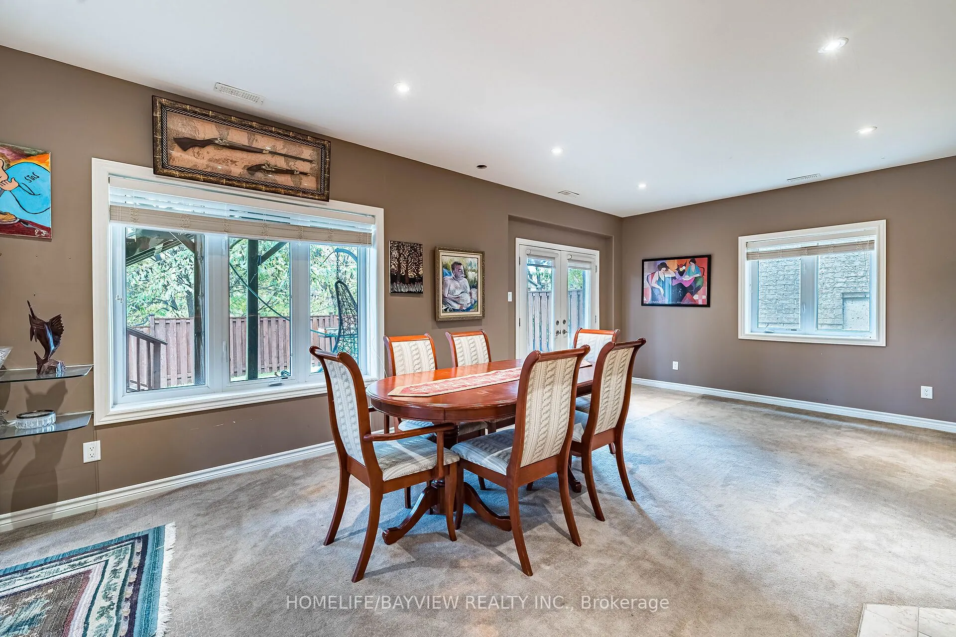 202 John Street W