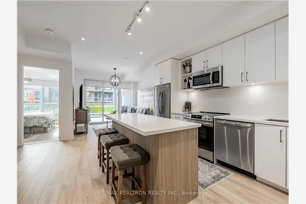 333 Sunseeker Avenue