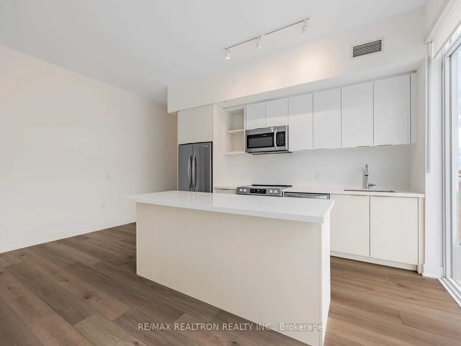 333 Sunseeker Avenue, #627