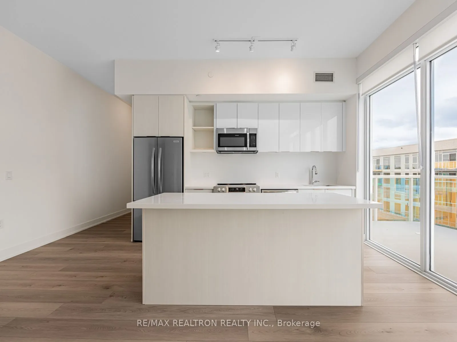 333 Sunseeker Avenue, #627