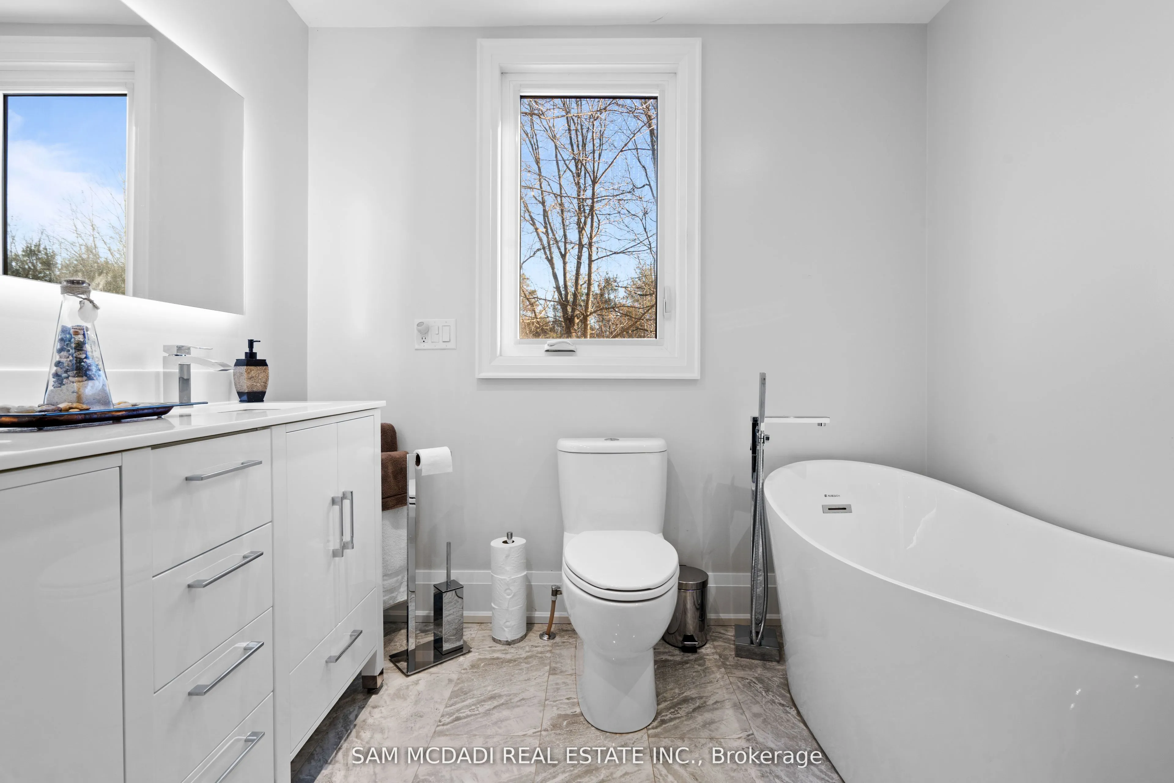 2993 Innisfil Beach Road