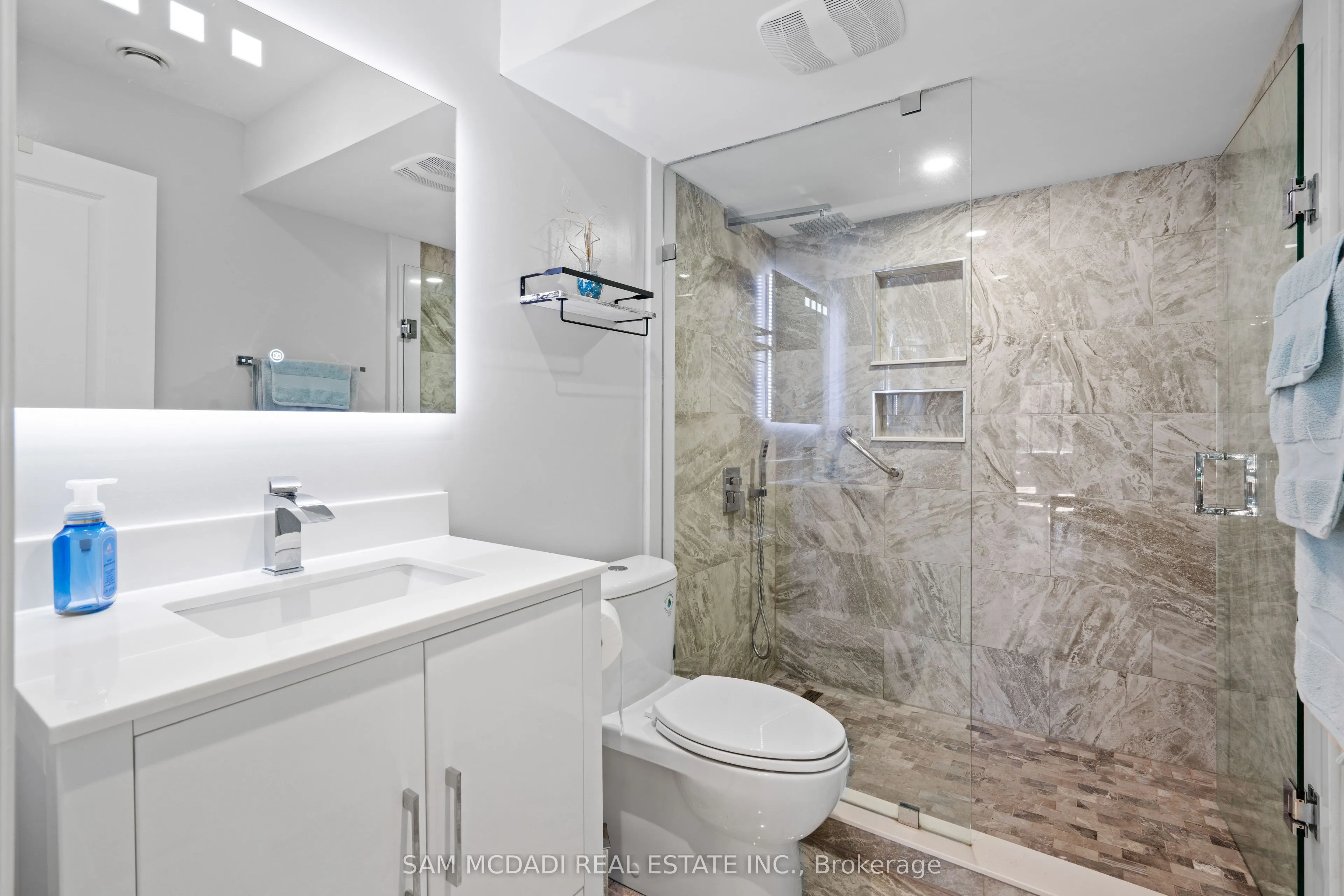 2993 Innisfil Beach Road