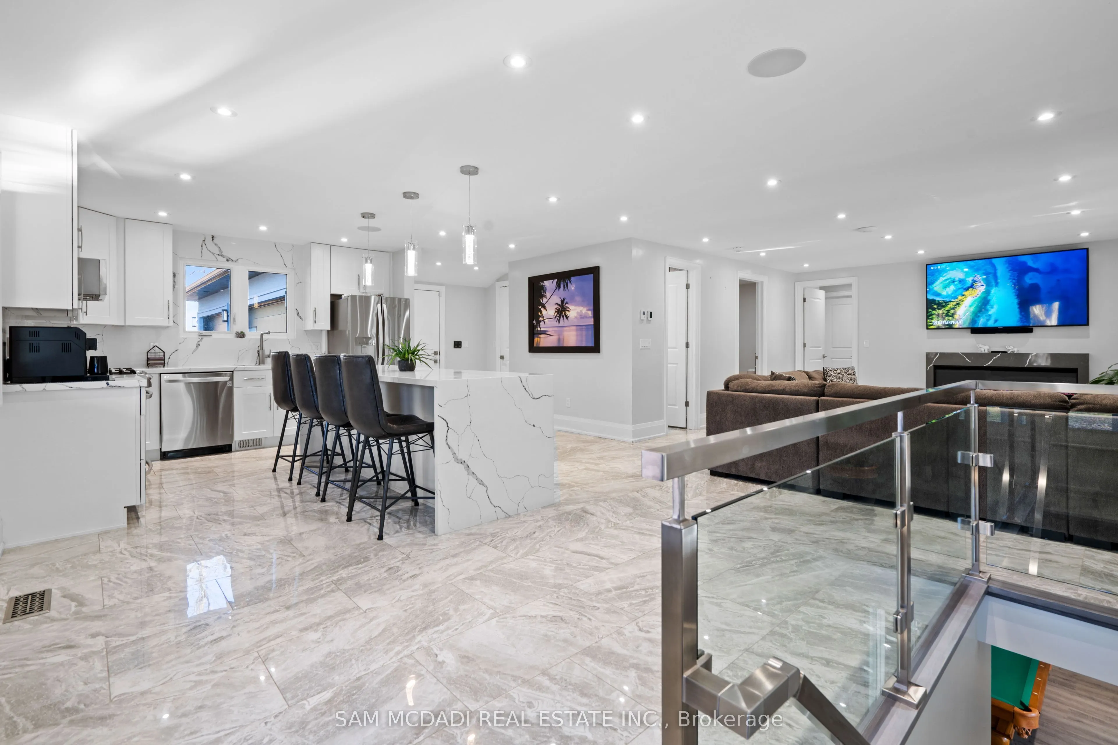 2993 Innisfil Beach Road