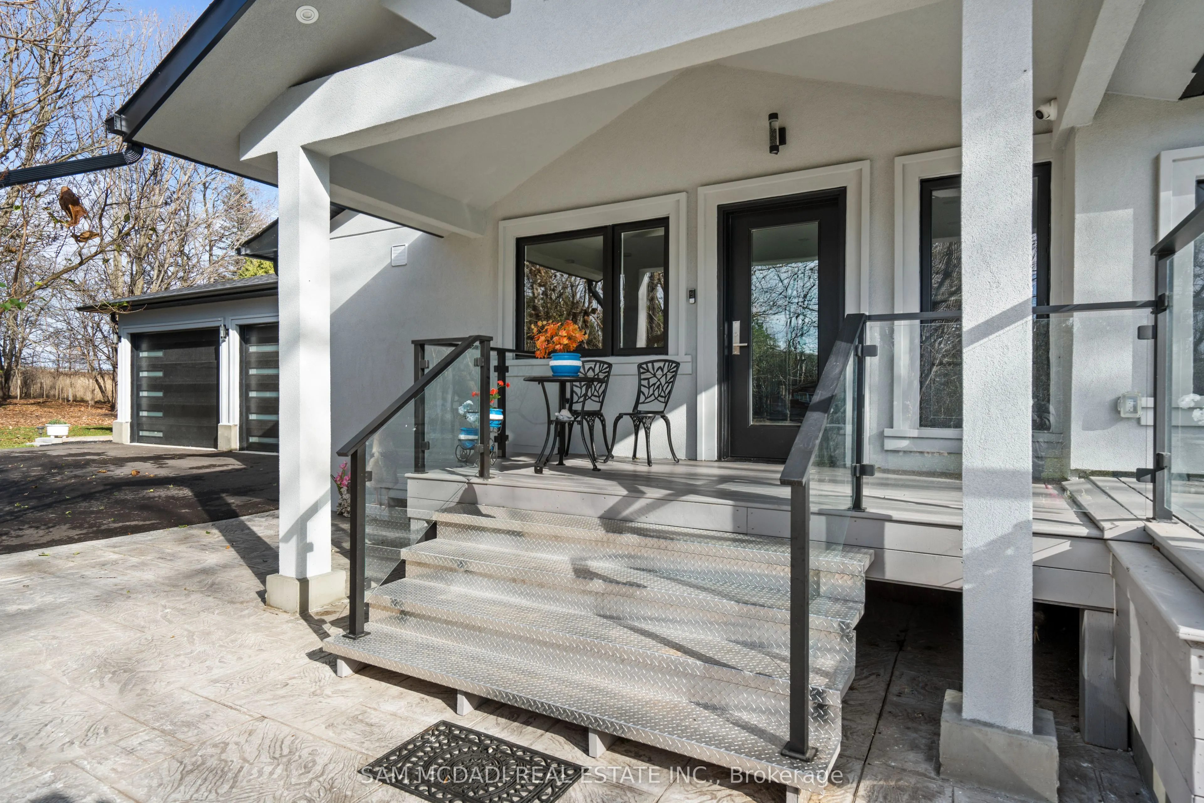 2993 Innisfil Beach Road