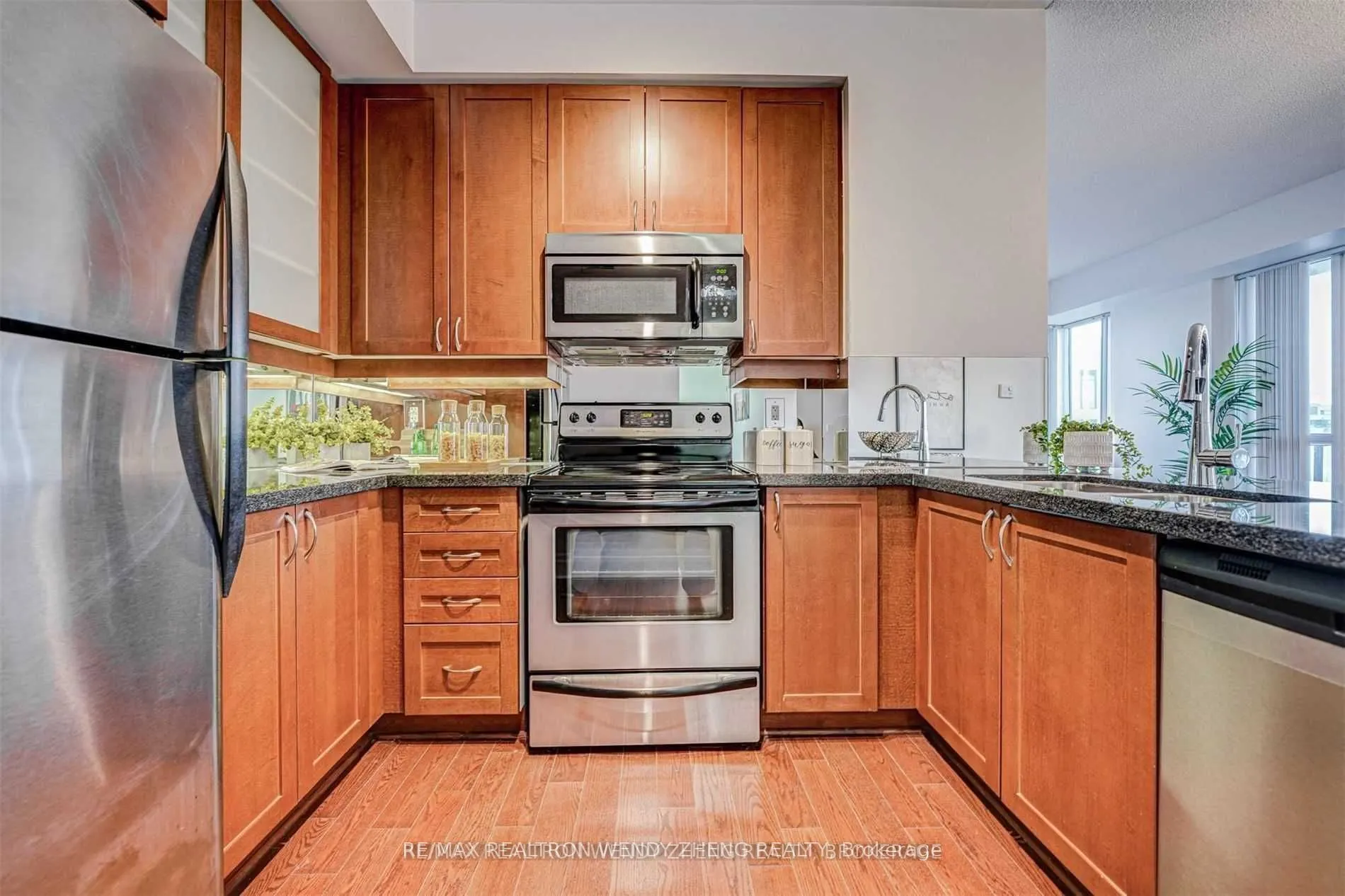 1 Upper Duke Crescent, #609