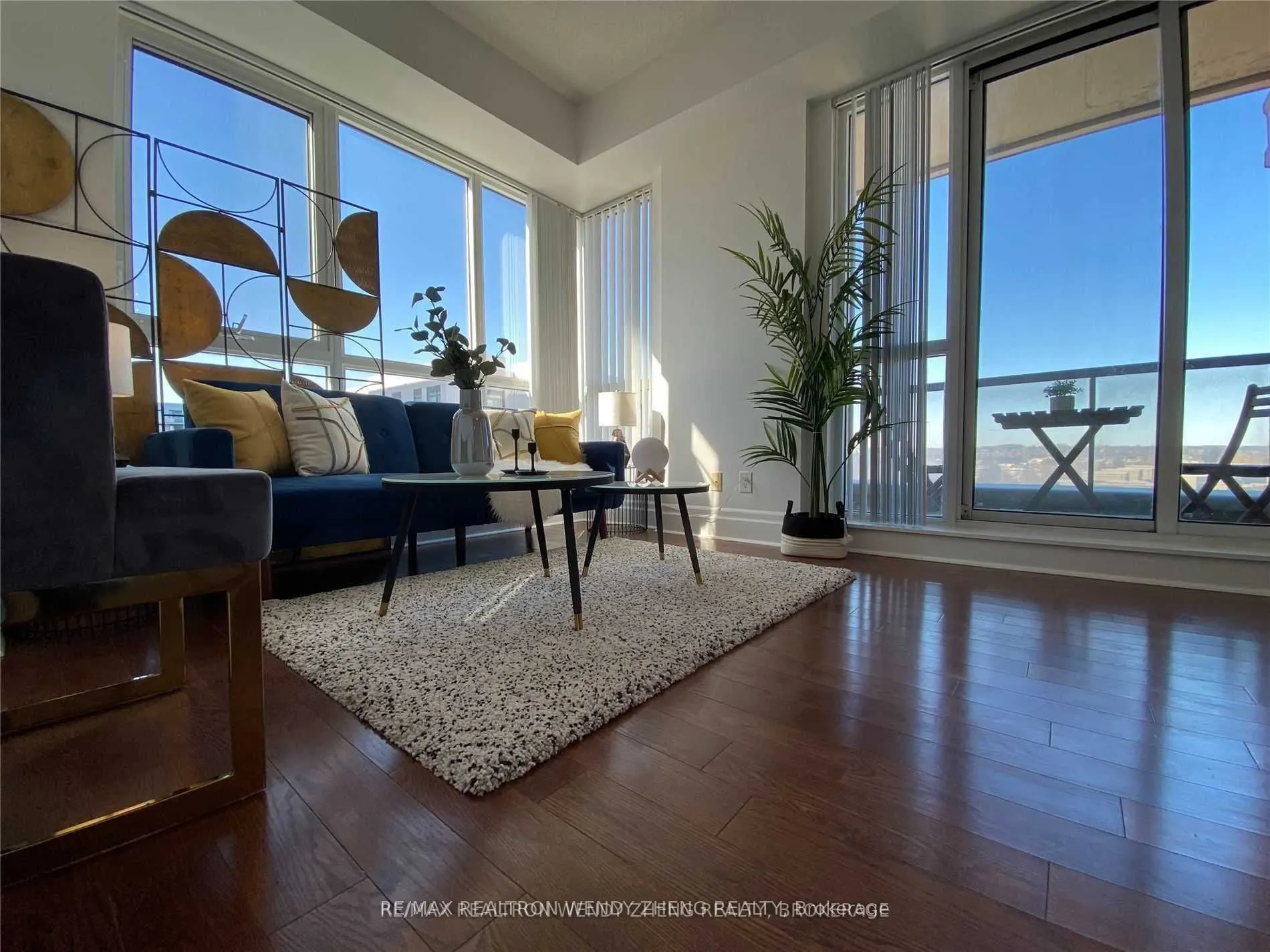 1 Upper Duke Crescent, #609