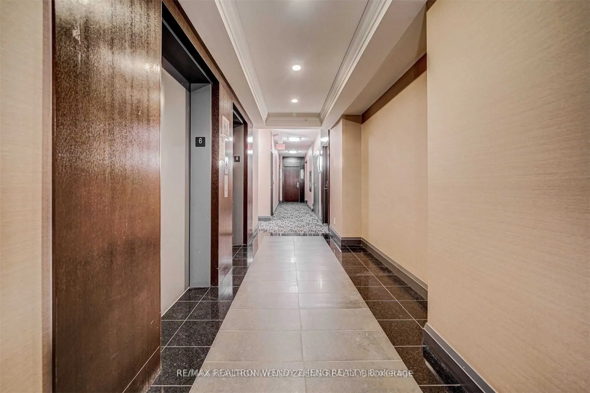 1 Upper Duke Crescent, #609