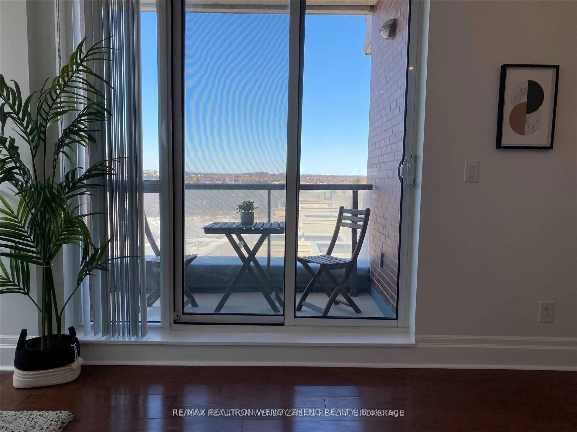 1 Upper Duke Crescent, #609