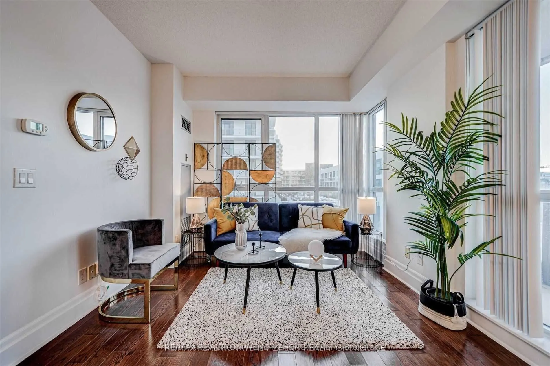 1 Upper Duke Crescent, #609