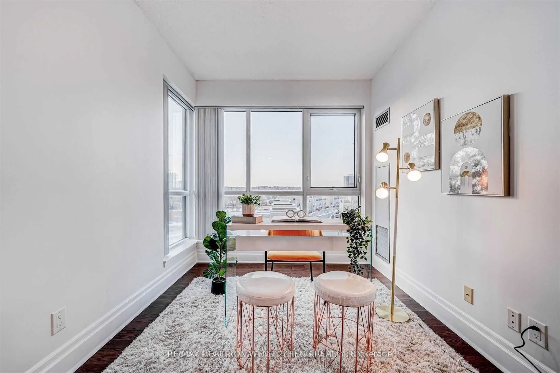 1 Upper Duke Crescent, #609