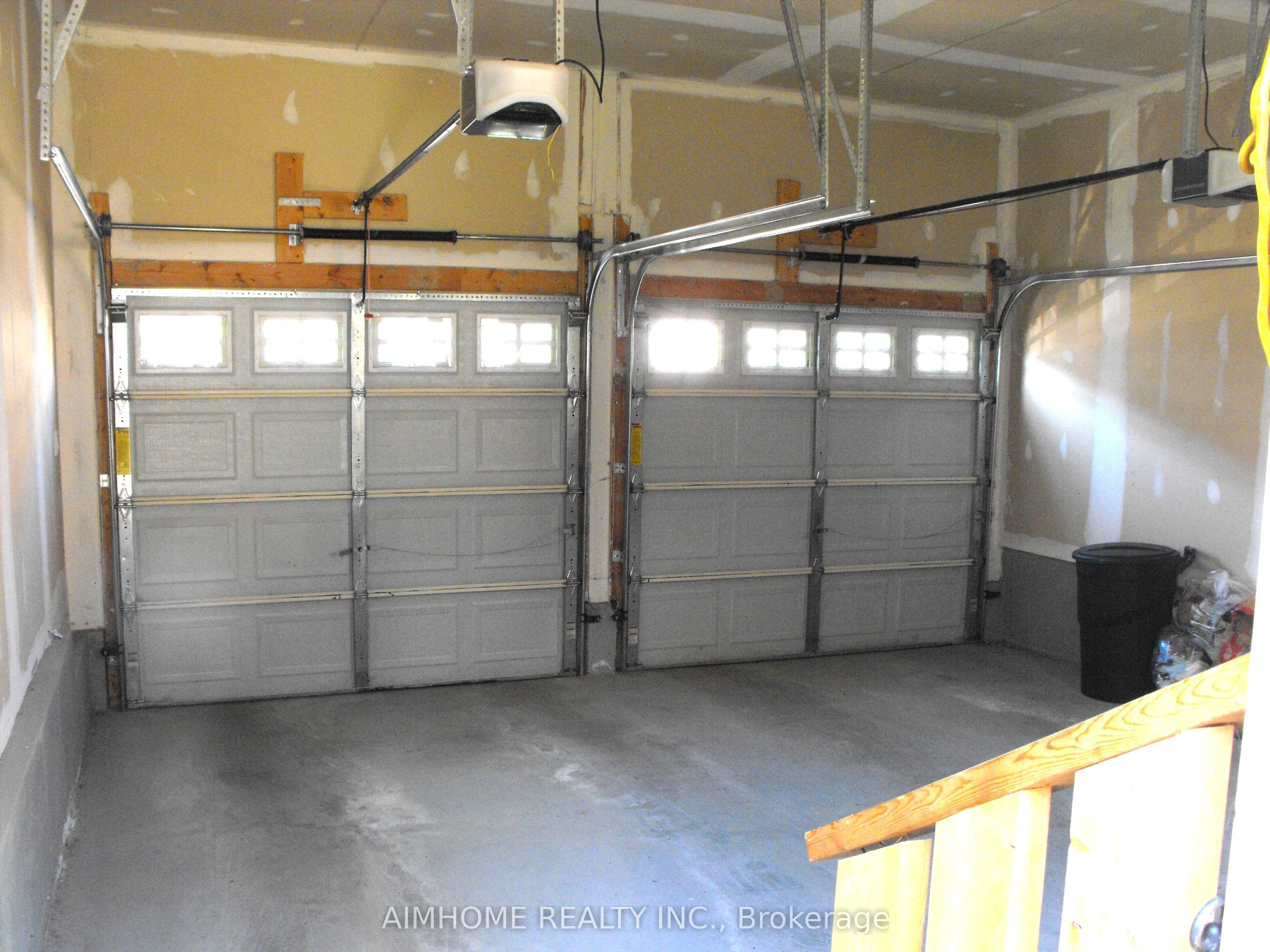 18 Saddlebrook Drive