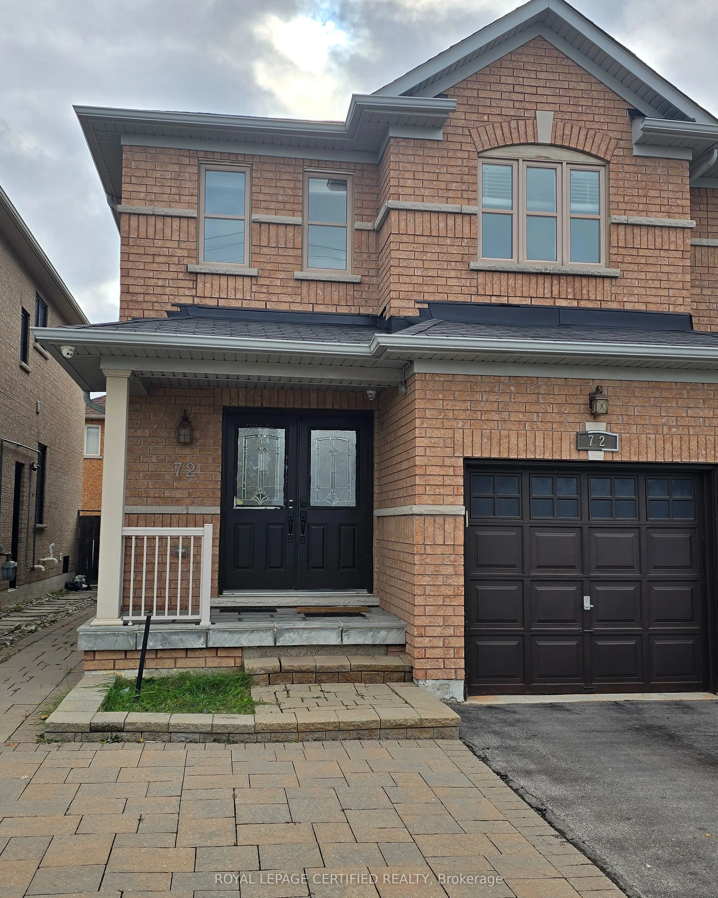 72 Black Maple Crescent, #Main & 2nd Floor