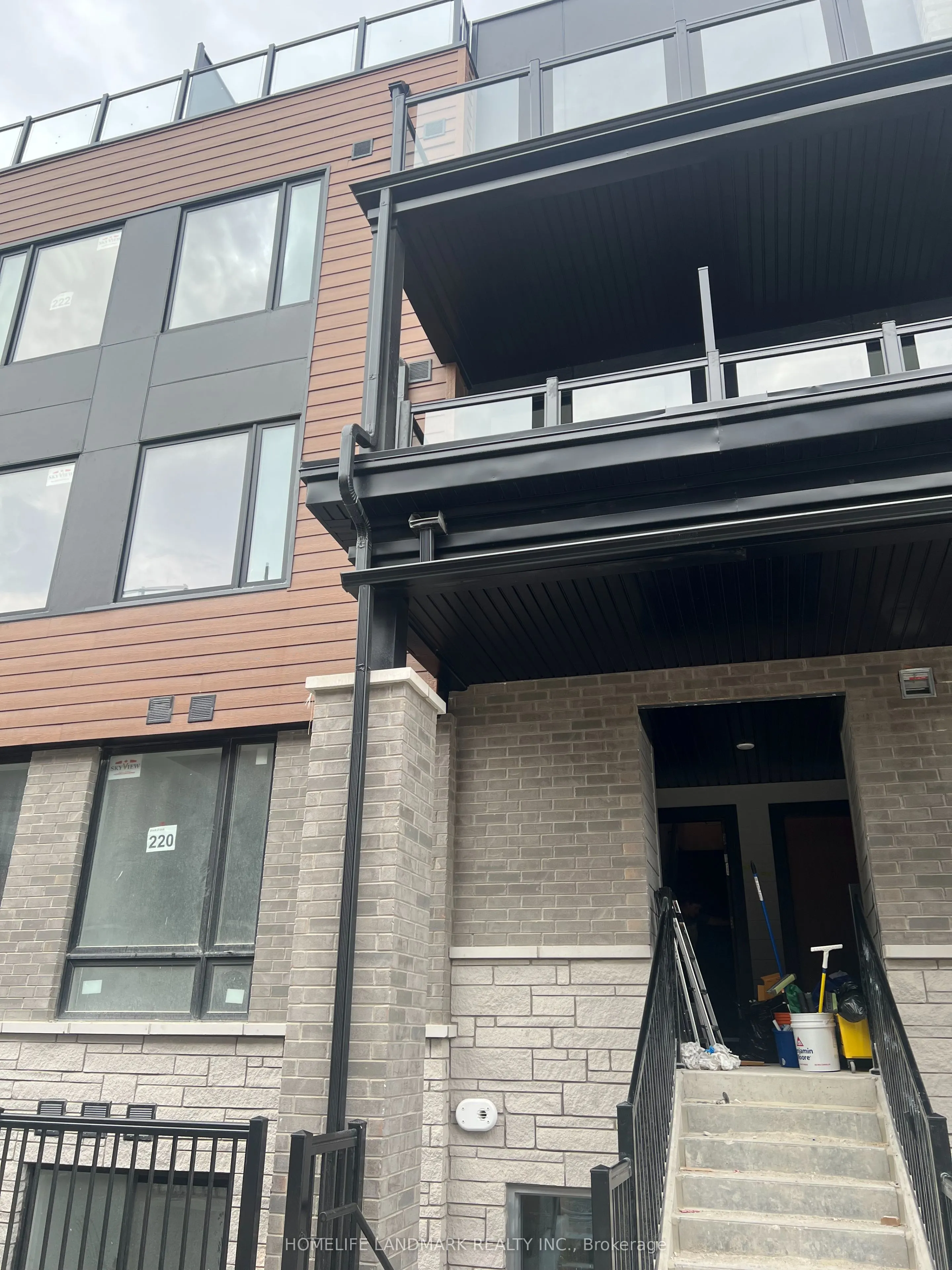 117 Marydale Avenue, #19